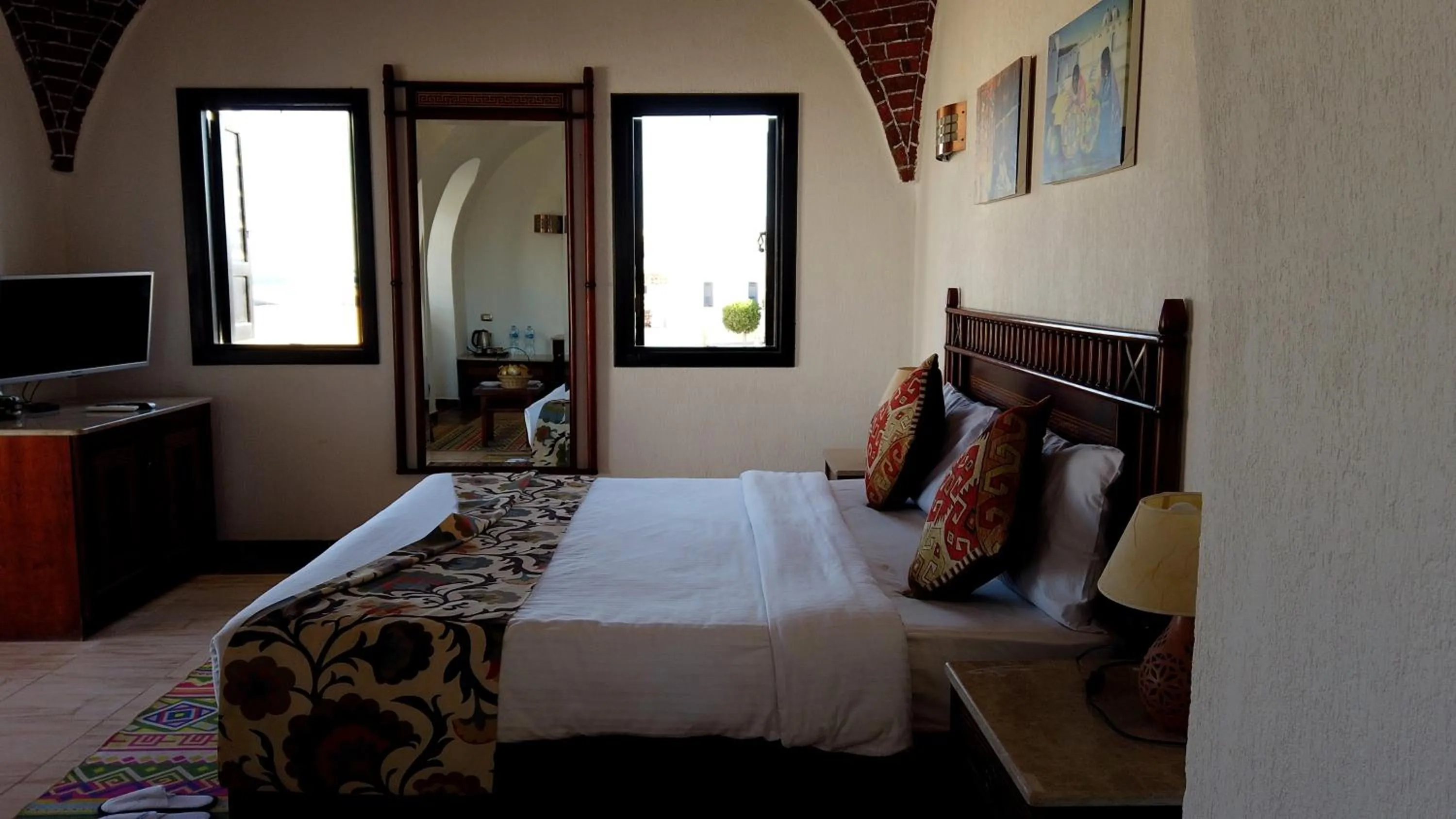 Bedroom, Bed in Beach safari nubian resort