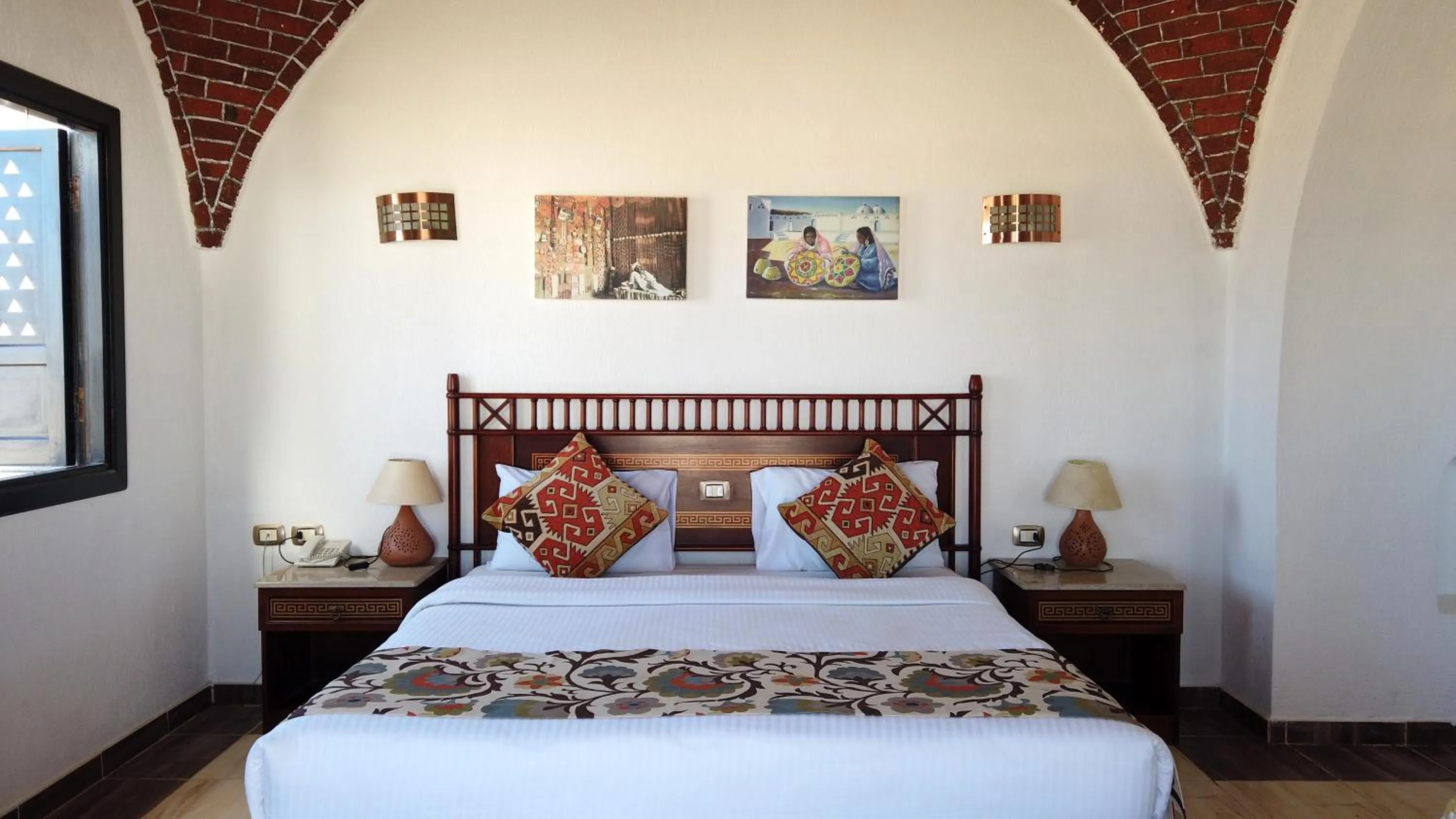Bedroom, Bed in Beach safari nubian resort