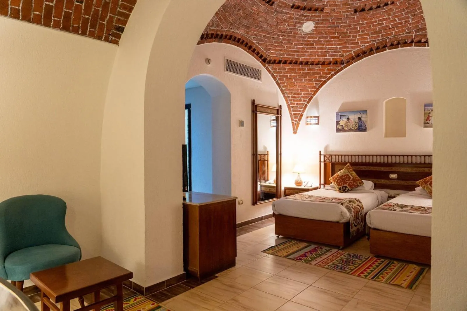 Photo of the whole room, Bed in Beach safari nubian resort