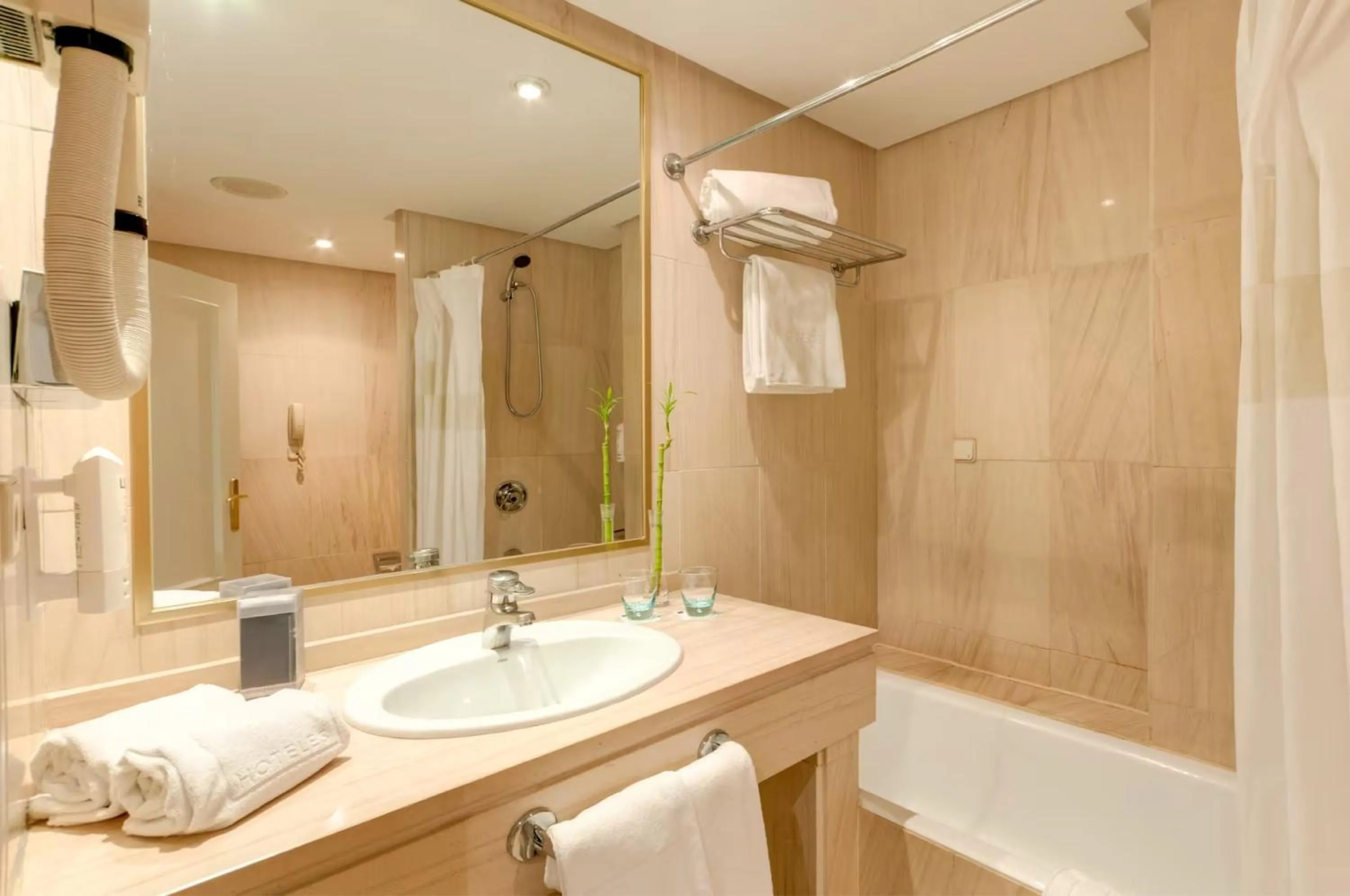 Bathroom in AZZ Mérida Medea Hotel