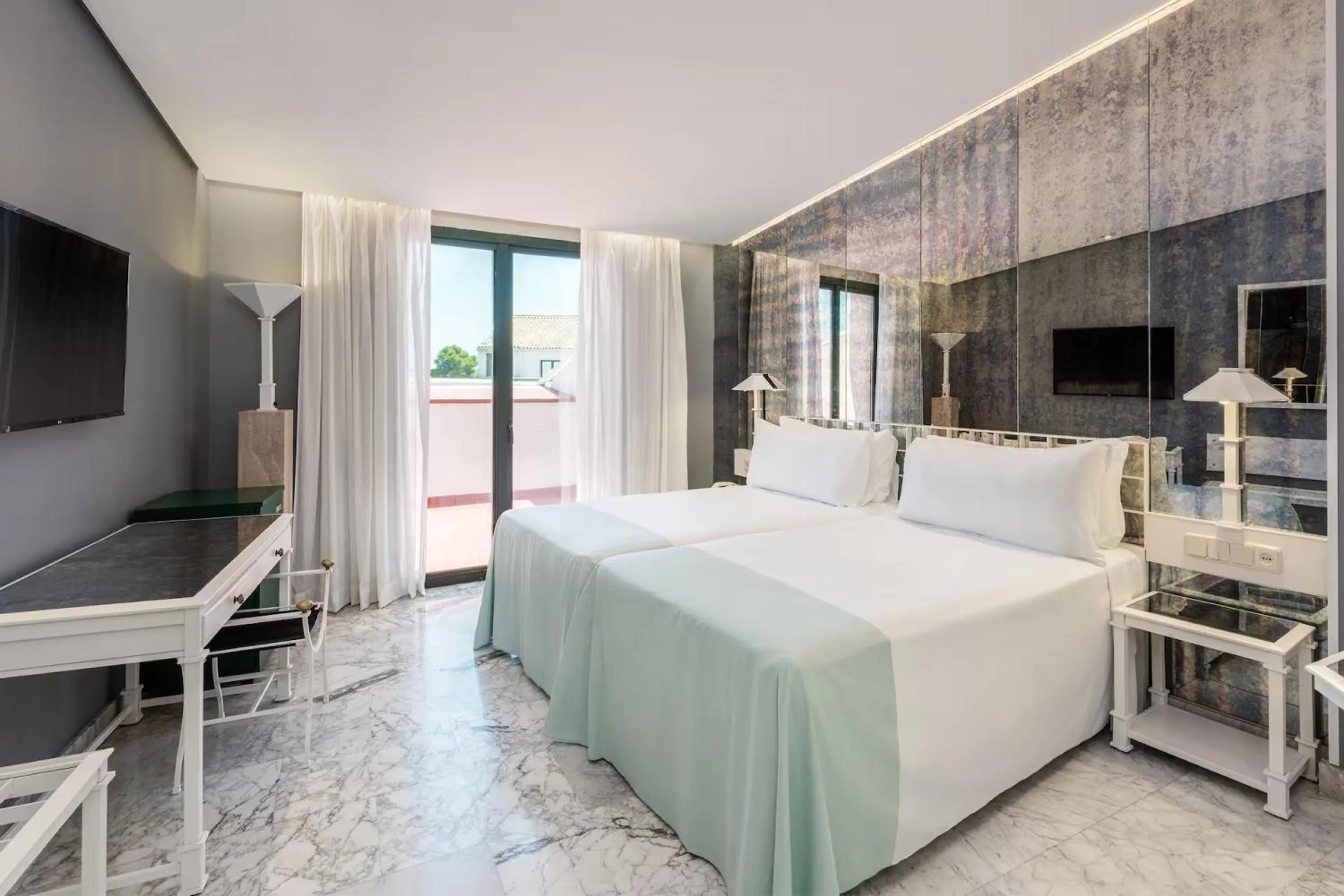 Bed in AZZ Mérida Medea Hotel