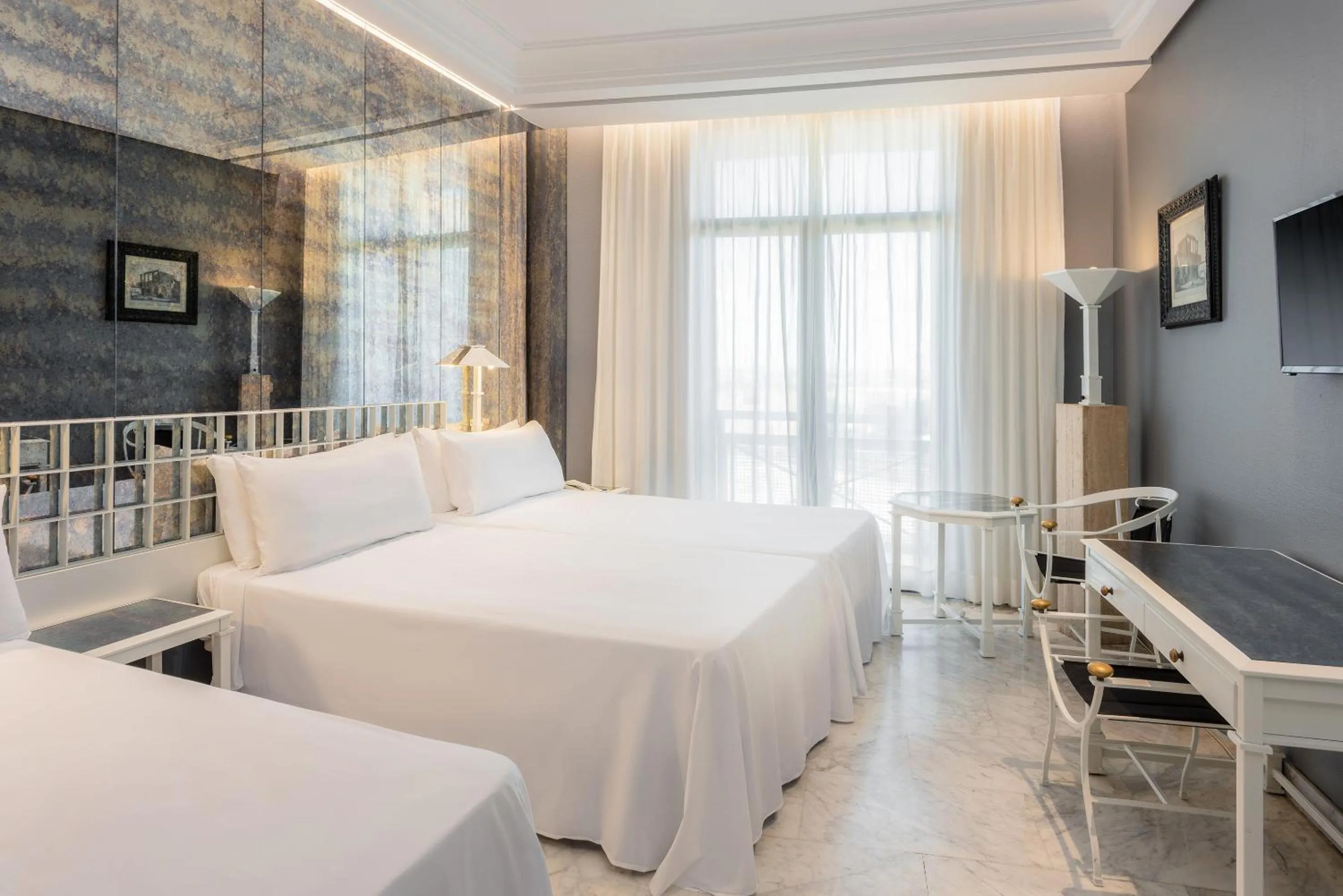 Bed in AZZ Mérida Medea Hotel