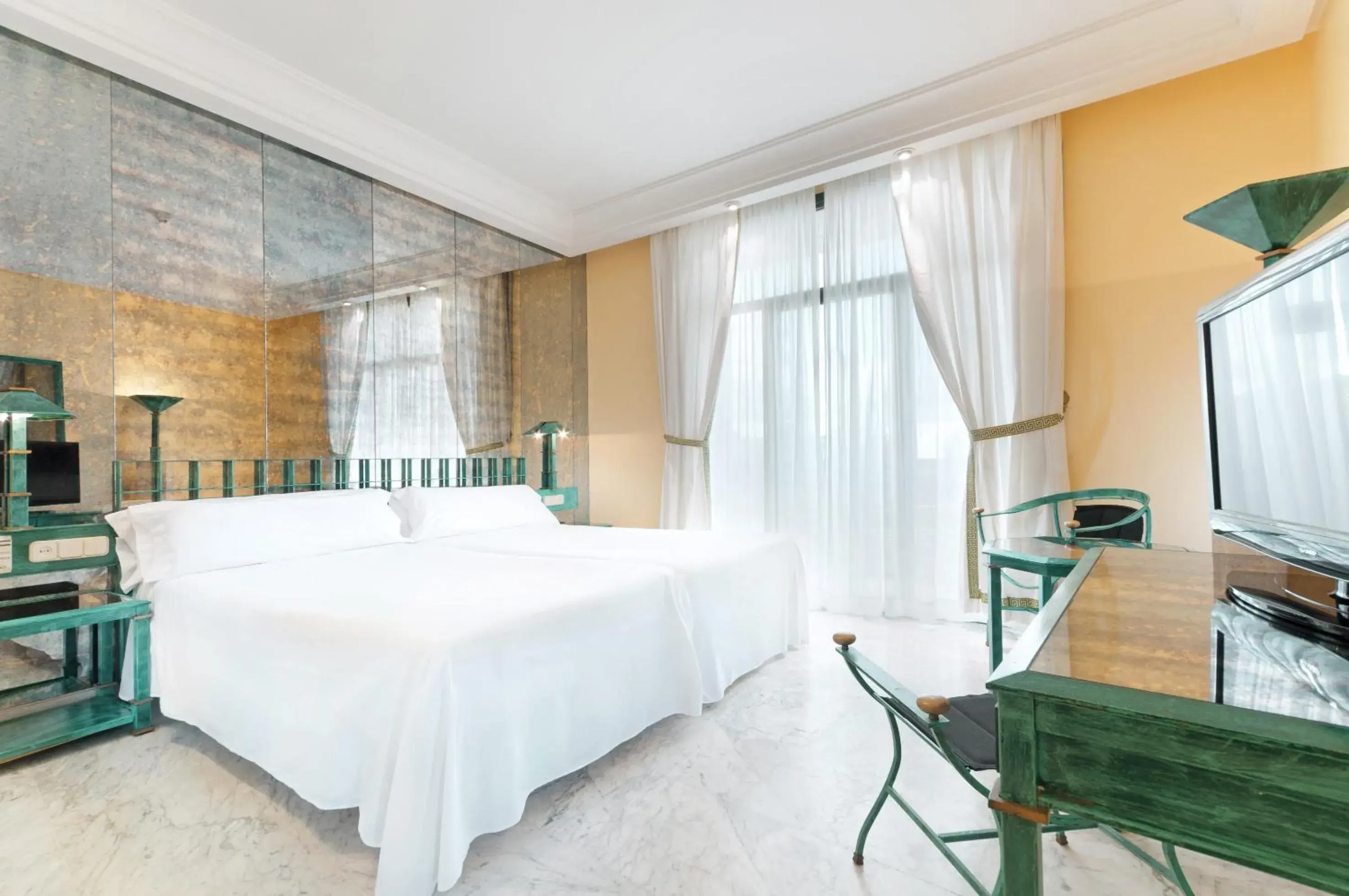 Photo of the whole room, Bed in AZZ Mérida Medea Hotel Photo of the whole room, Bed in AZZ Mérida Medea Hotel