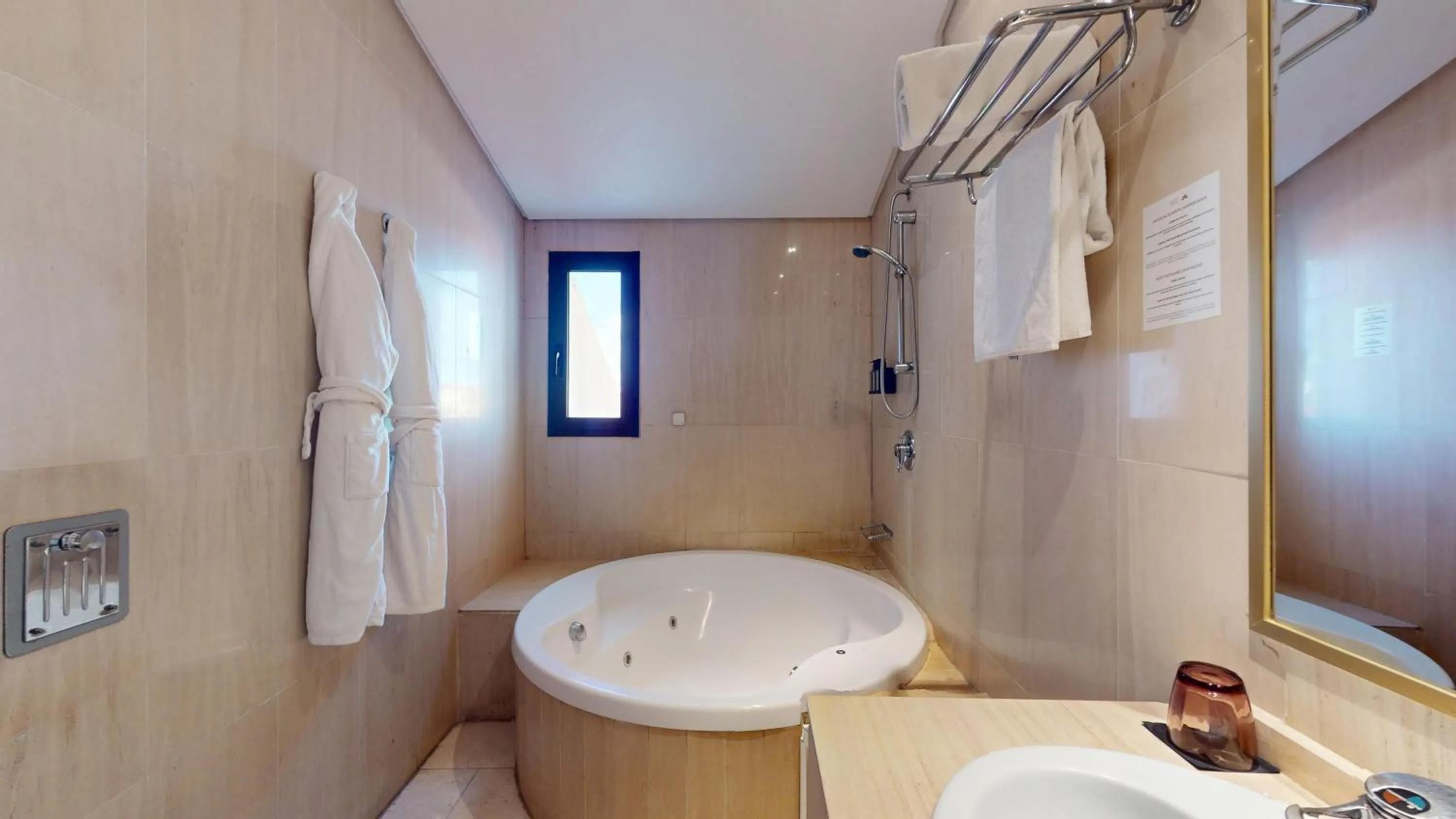 Hot Tub in AZZ Mérida Medea Hotel