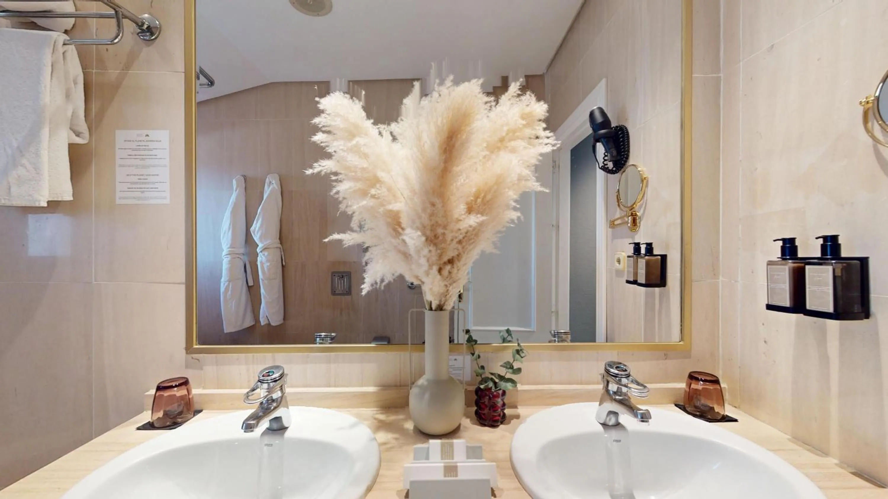 Bathroom in AZZ Mérida Medea Hotel