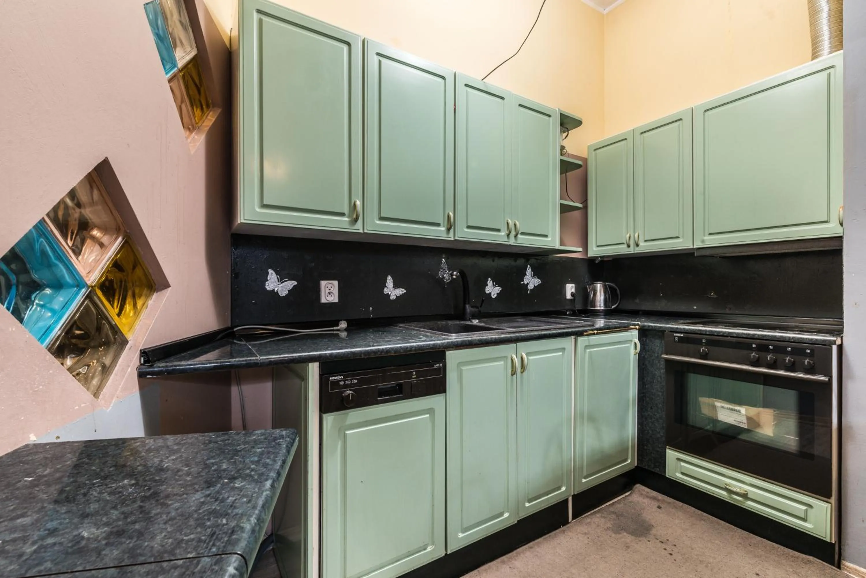 Kitchen or kitchenette in Tanie spanie przy Malcie - Zameldowanie bezobsługowe -