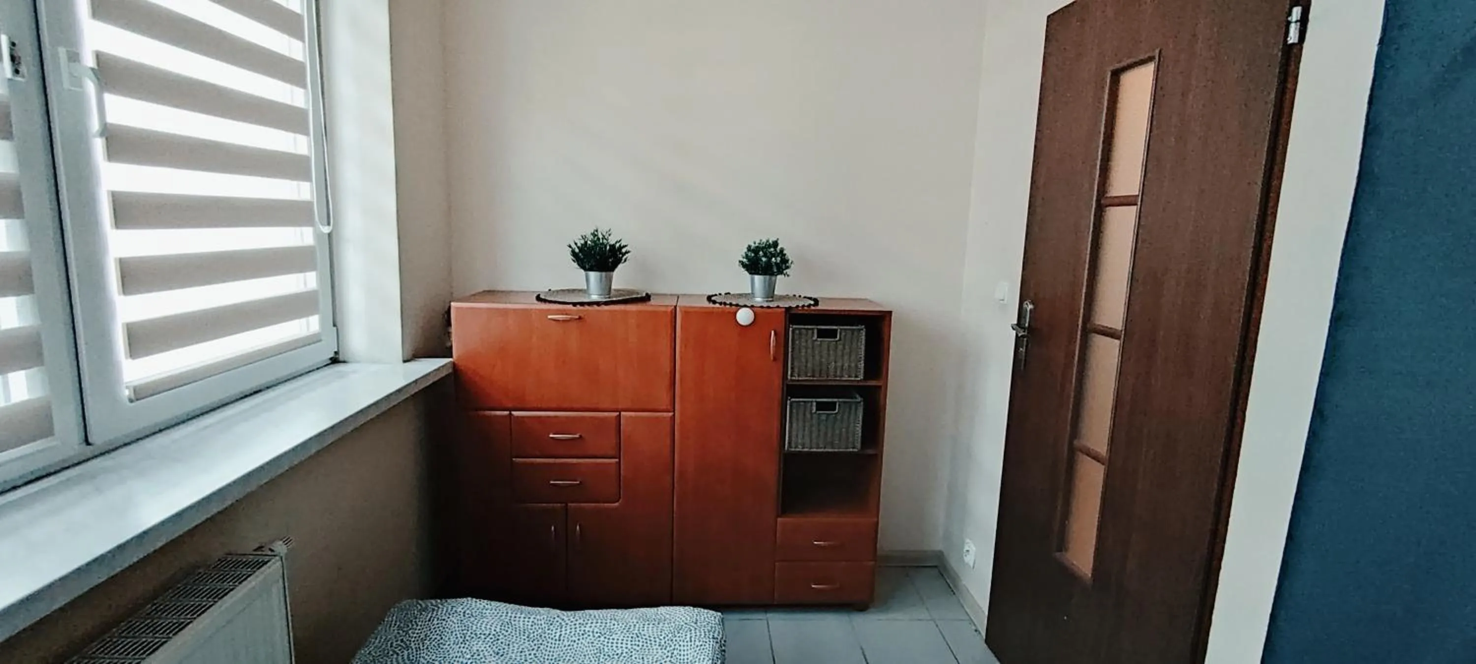 Photo of the whole room in Tanie spanie przy Malcie - Zameldowanie bezobsługowe -