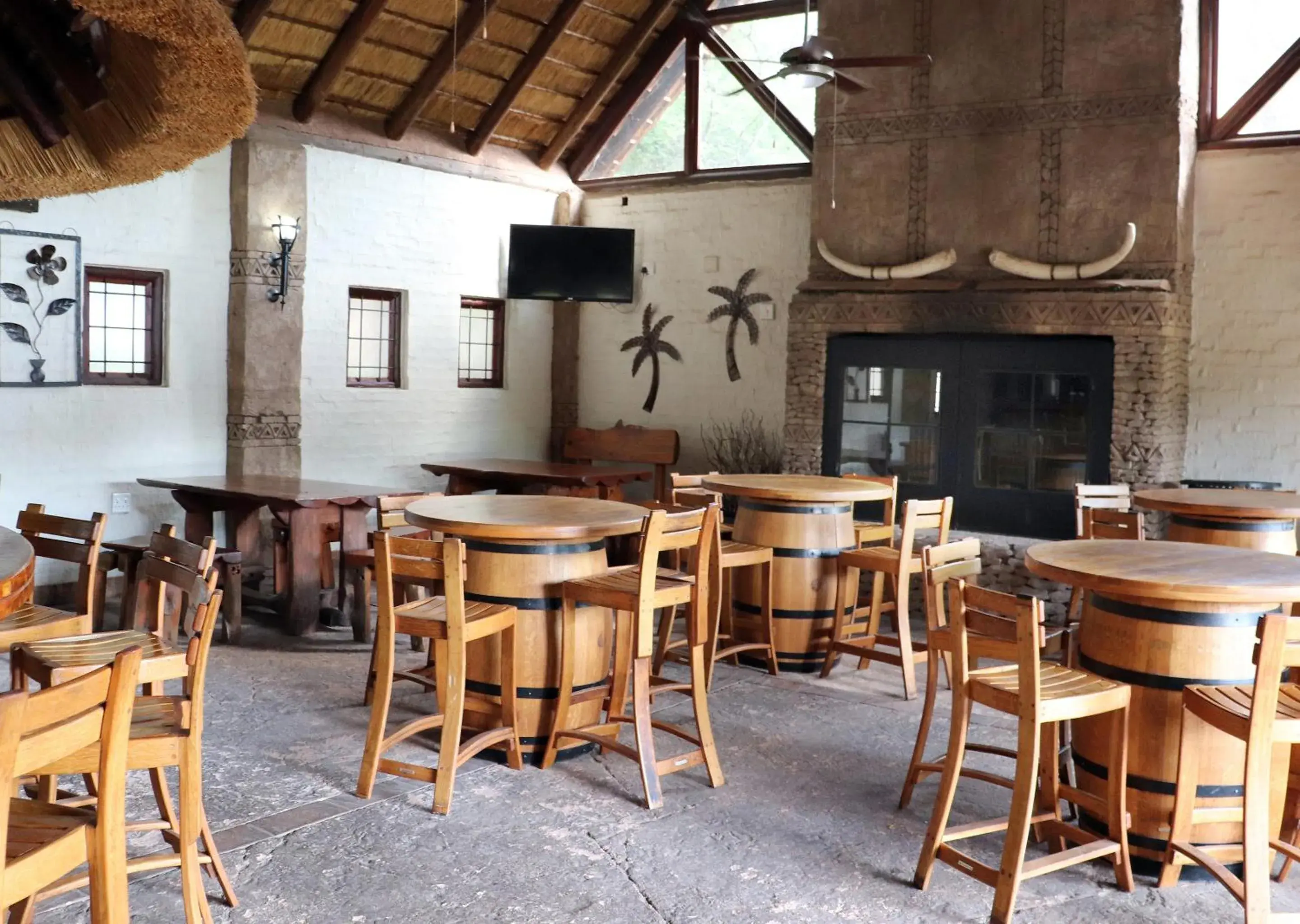 Lounge or bar in Olifants River Lodge by Dream Resorts Lounge or bar in Olifants River Lodge by Dream Resorts