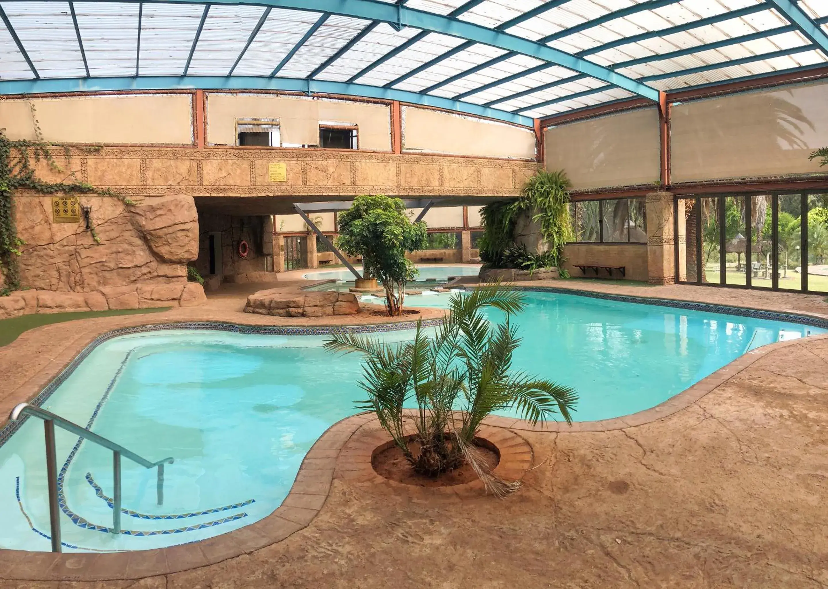 Swimming pool in Olifants River Lodge by Dream Resorts Swimming pool in Olifants River Lodge by Dream Resorts