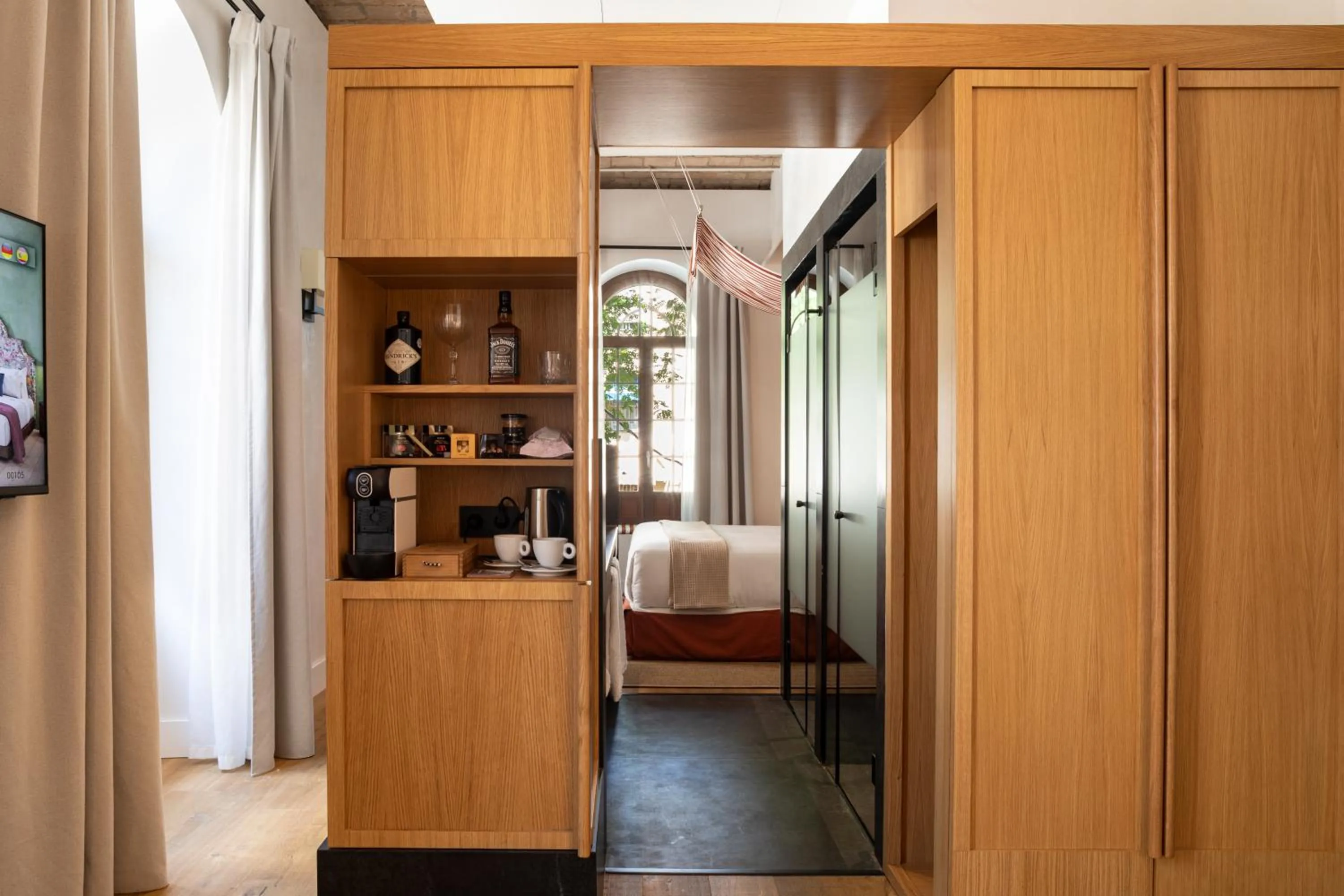 Coffee/tea facilities, Bed in Cavalta Boutique Hotel - Small Luxury Hotels