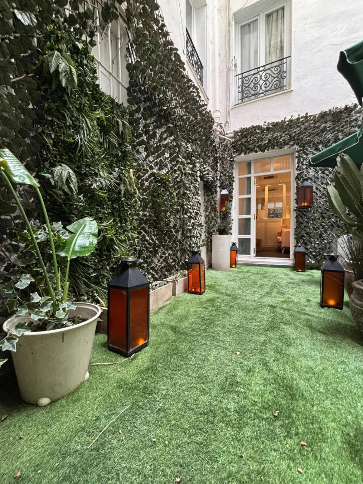 Patio in Abalú Design Boutique Hotel Gran Via