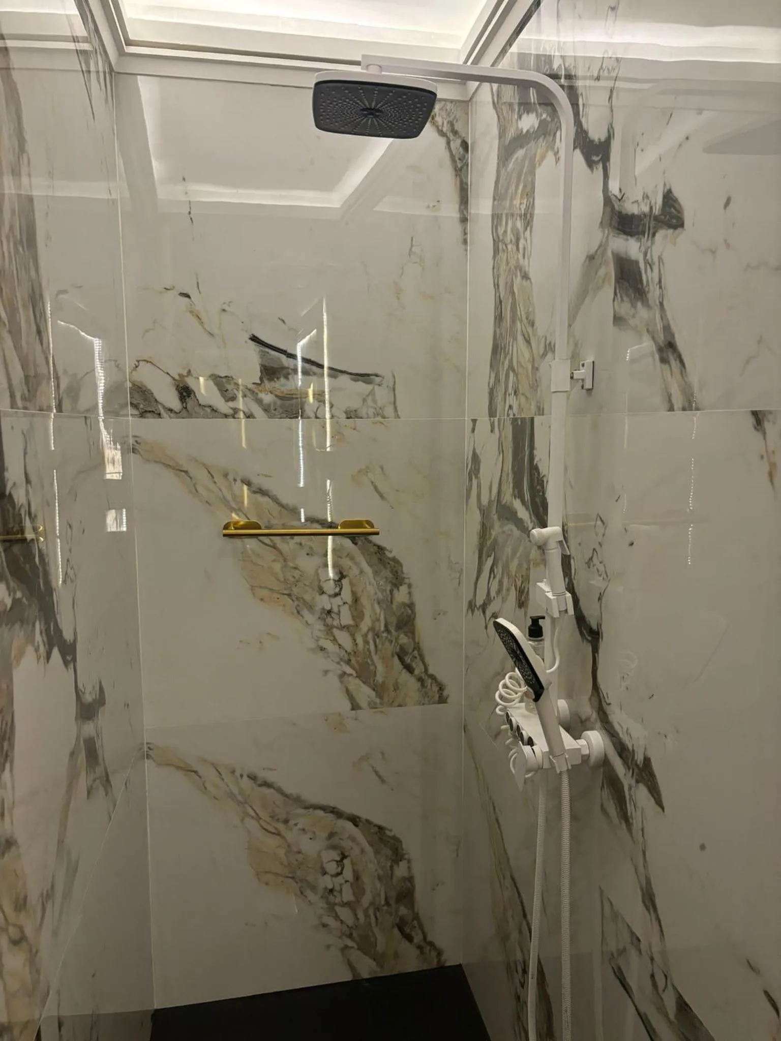 Shower in Abalú Design Boutique Hotel Gran Via