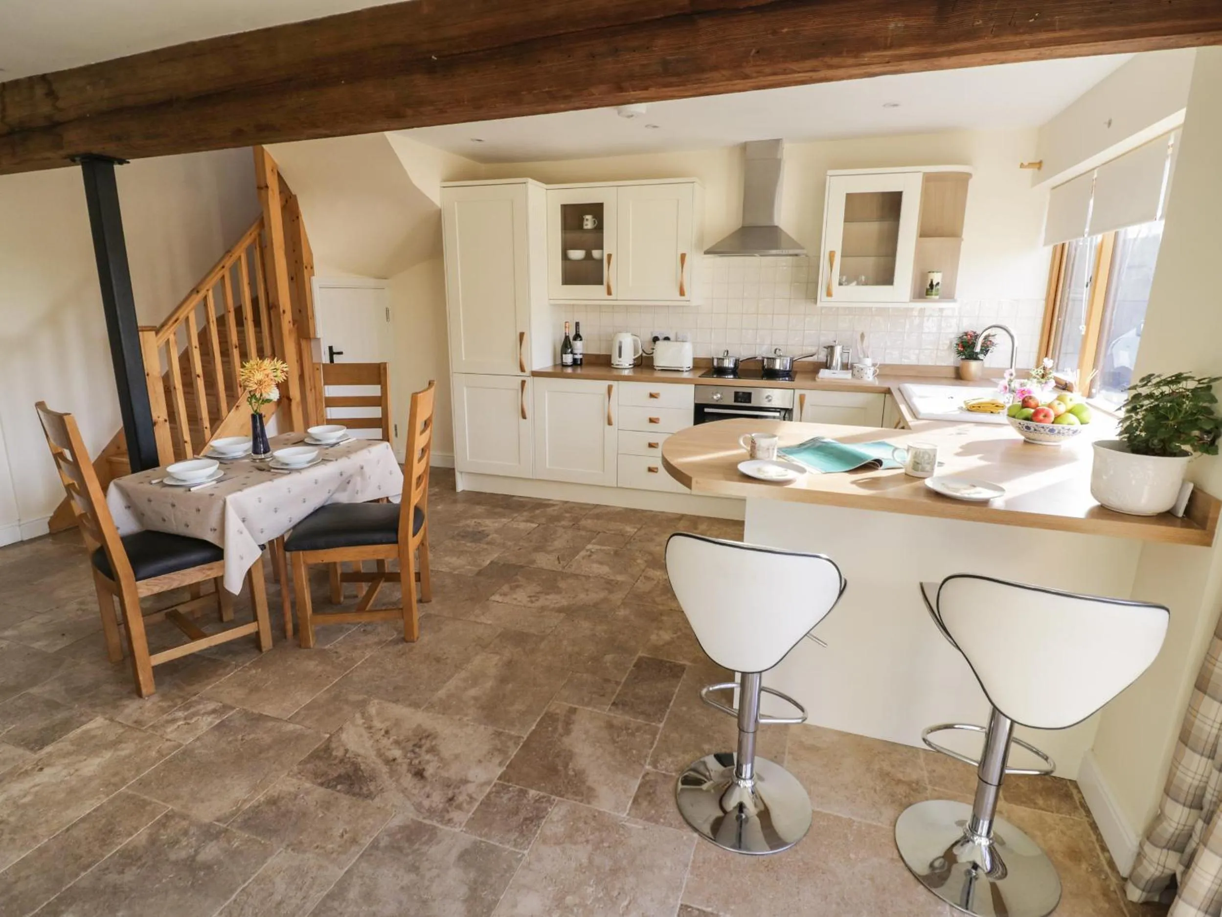 Property building in Granary Cottage