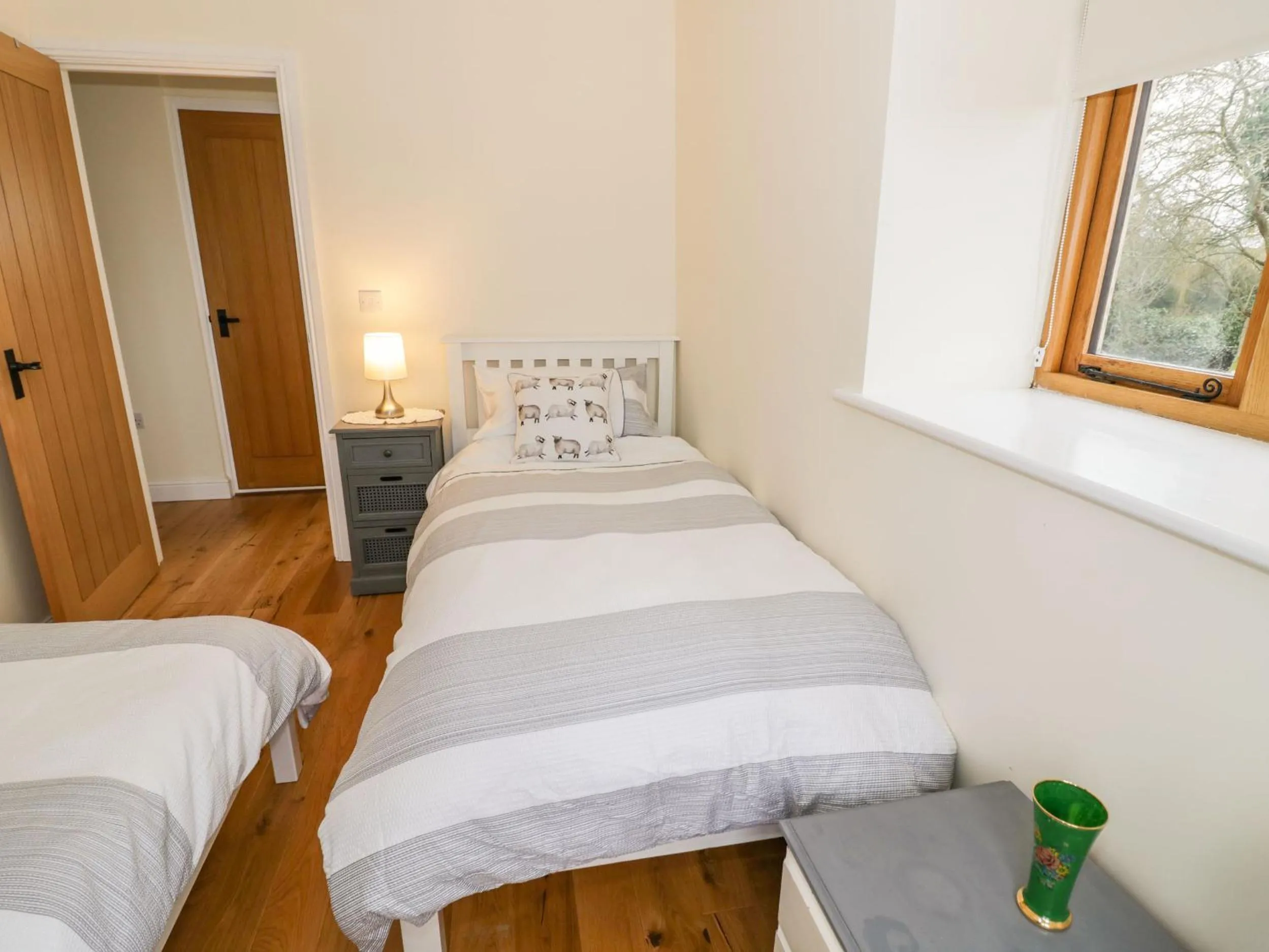 Property building, Bed in Granary Cottage