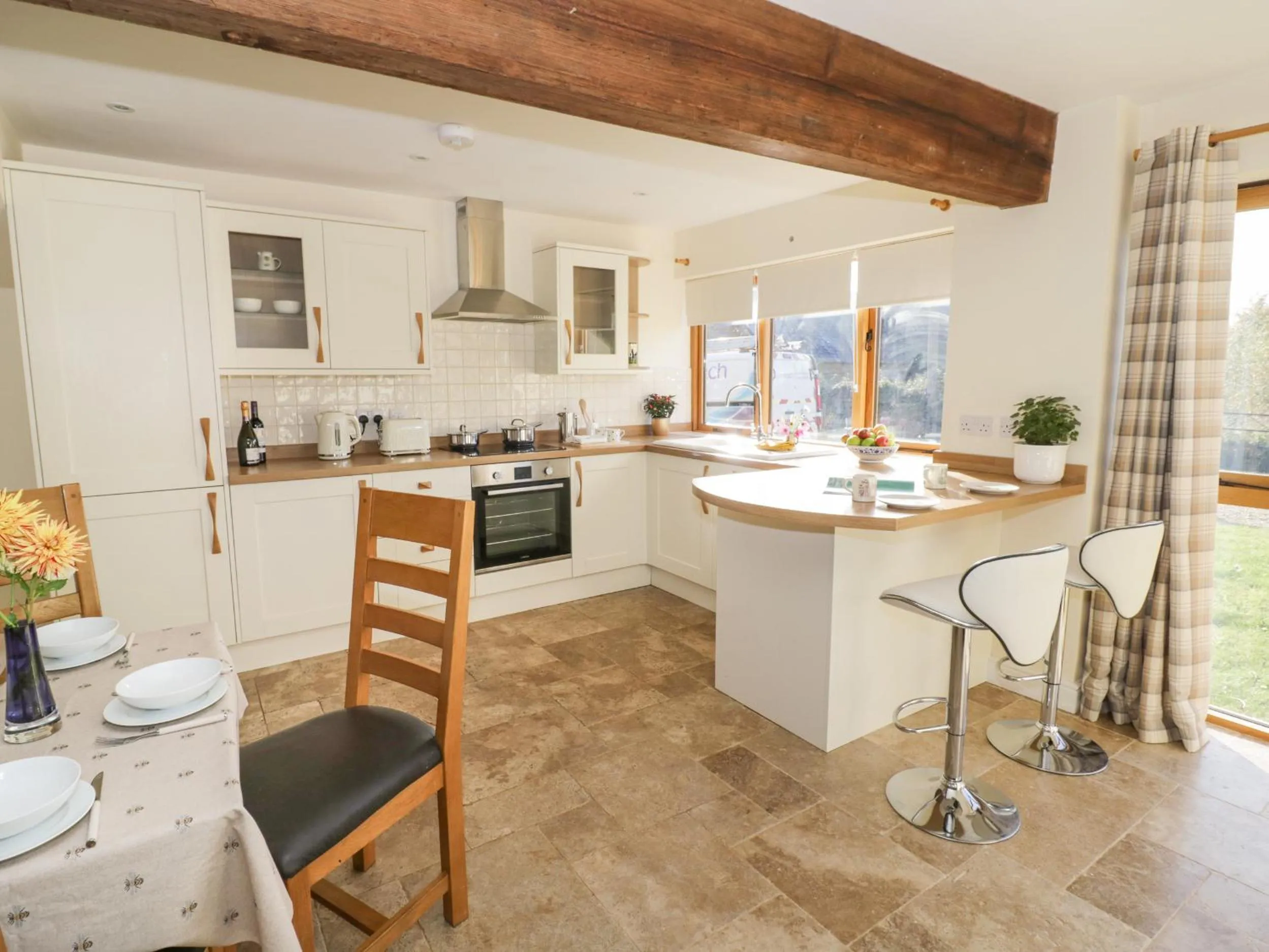 Property building in Granary Cottage