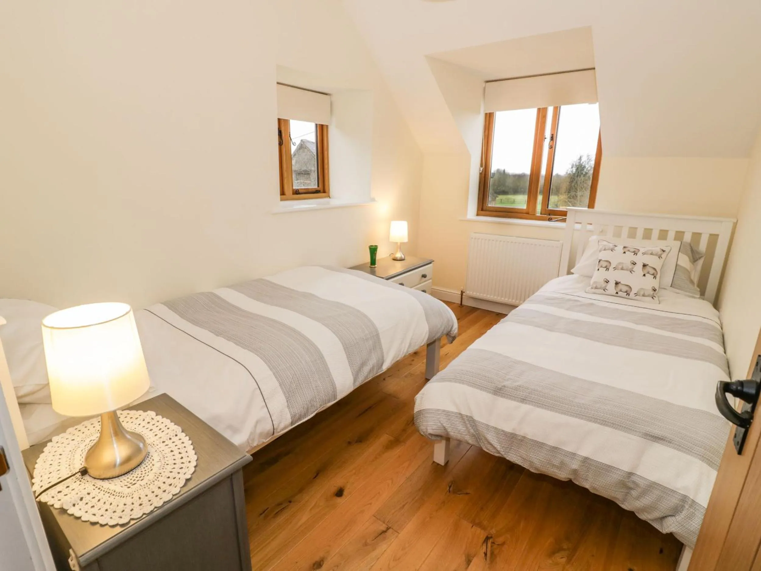 Property building, Bed in Granary Cottage