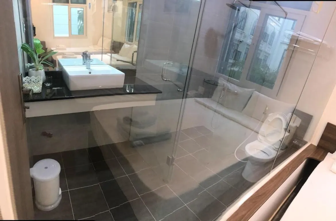 Bathroom in Kalia Hotel