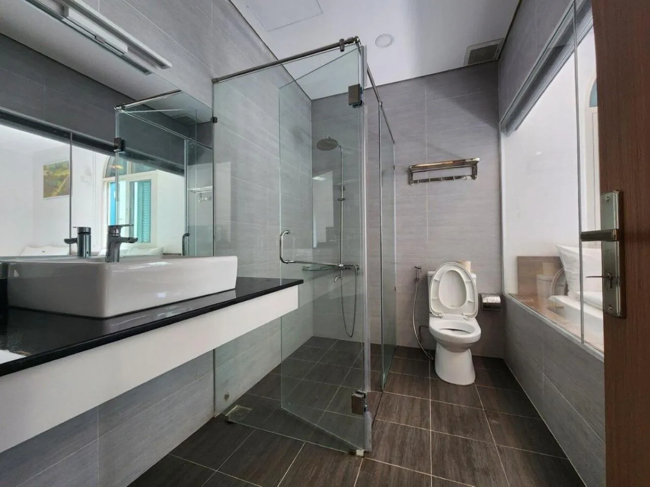 Bathroom in Kalia Hotel