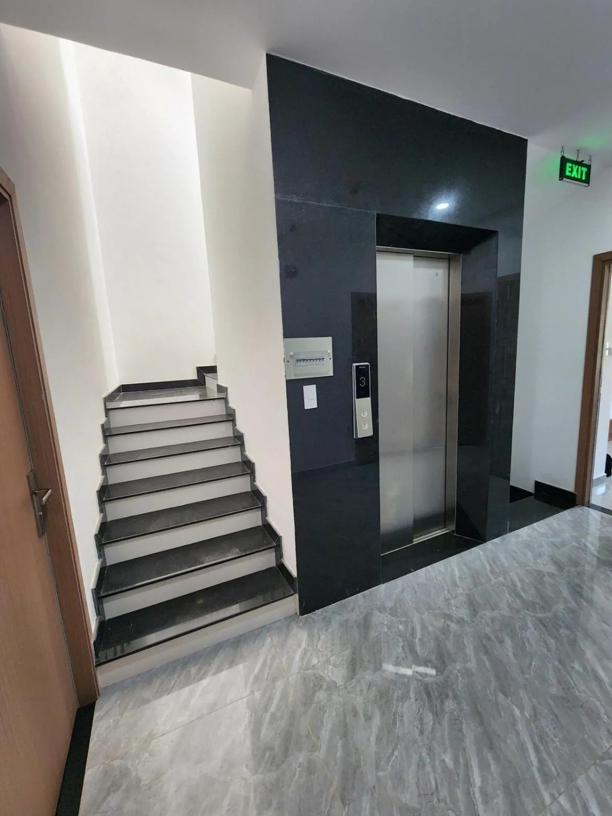 elevator in Kalia Hotel