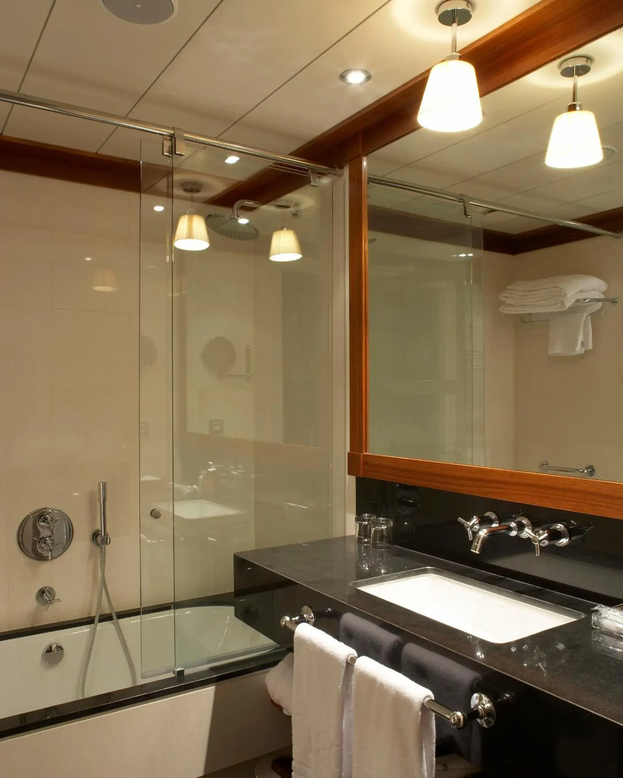 Bathroom in Hotel 1898 Bathroom in Hotel 1898