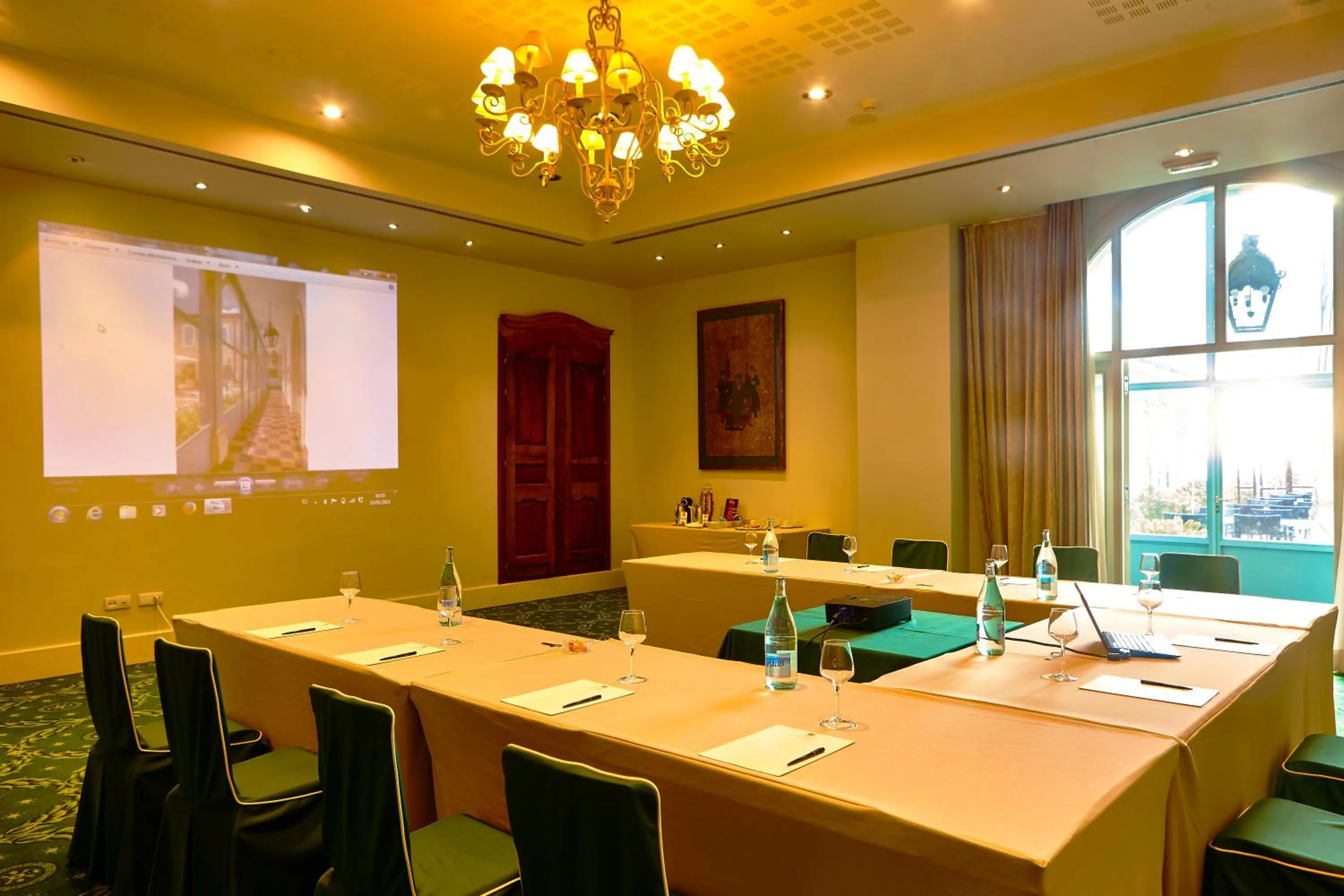 Meeting/conference room in Hotel Palacio Urgoiti