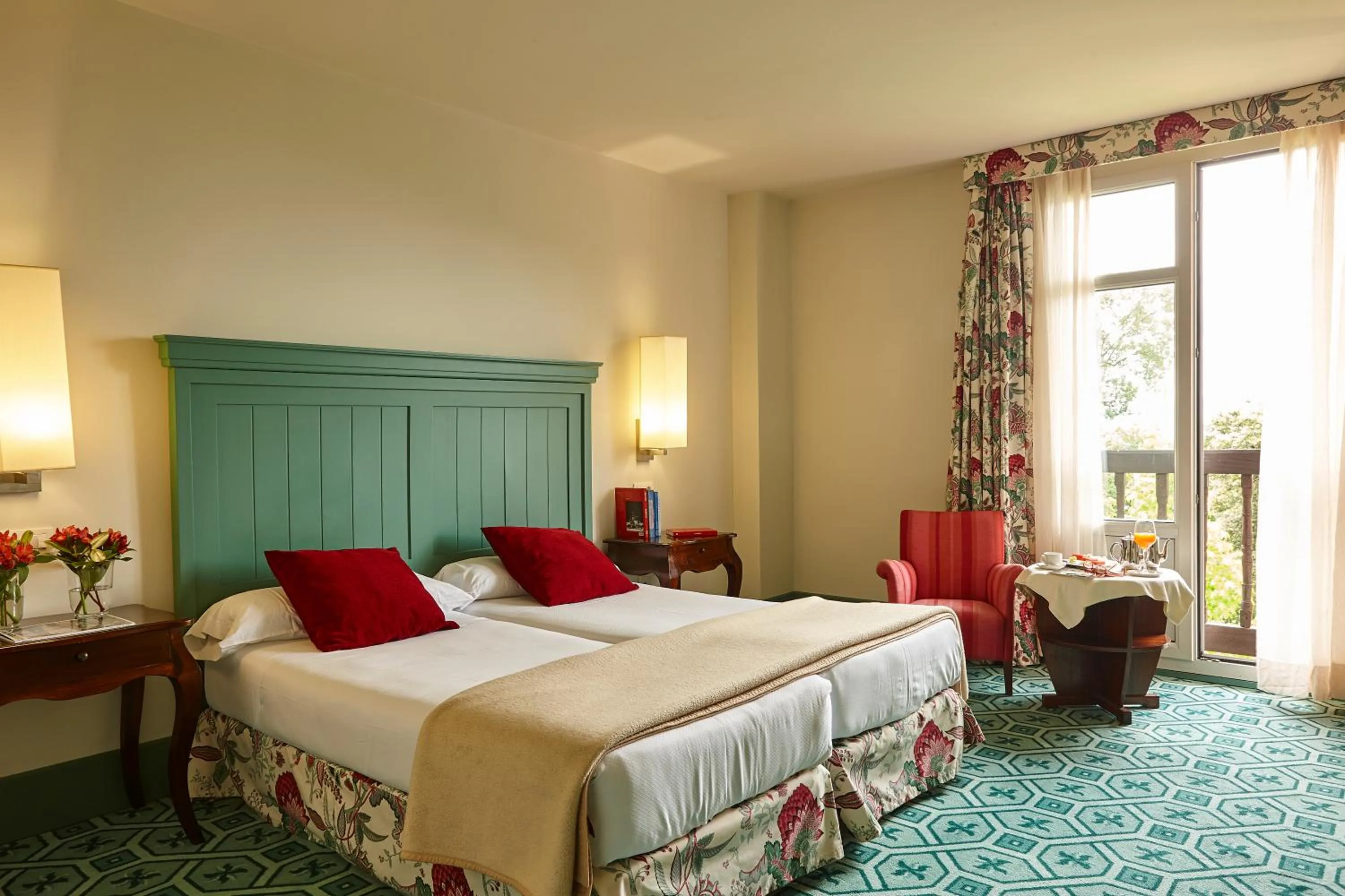 Bedroom, Bed in Hotel Palacio Urgoiti