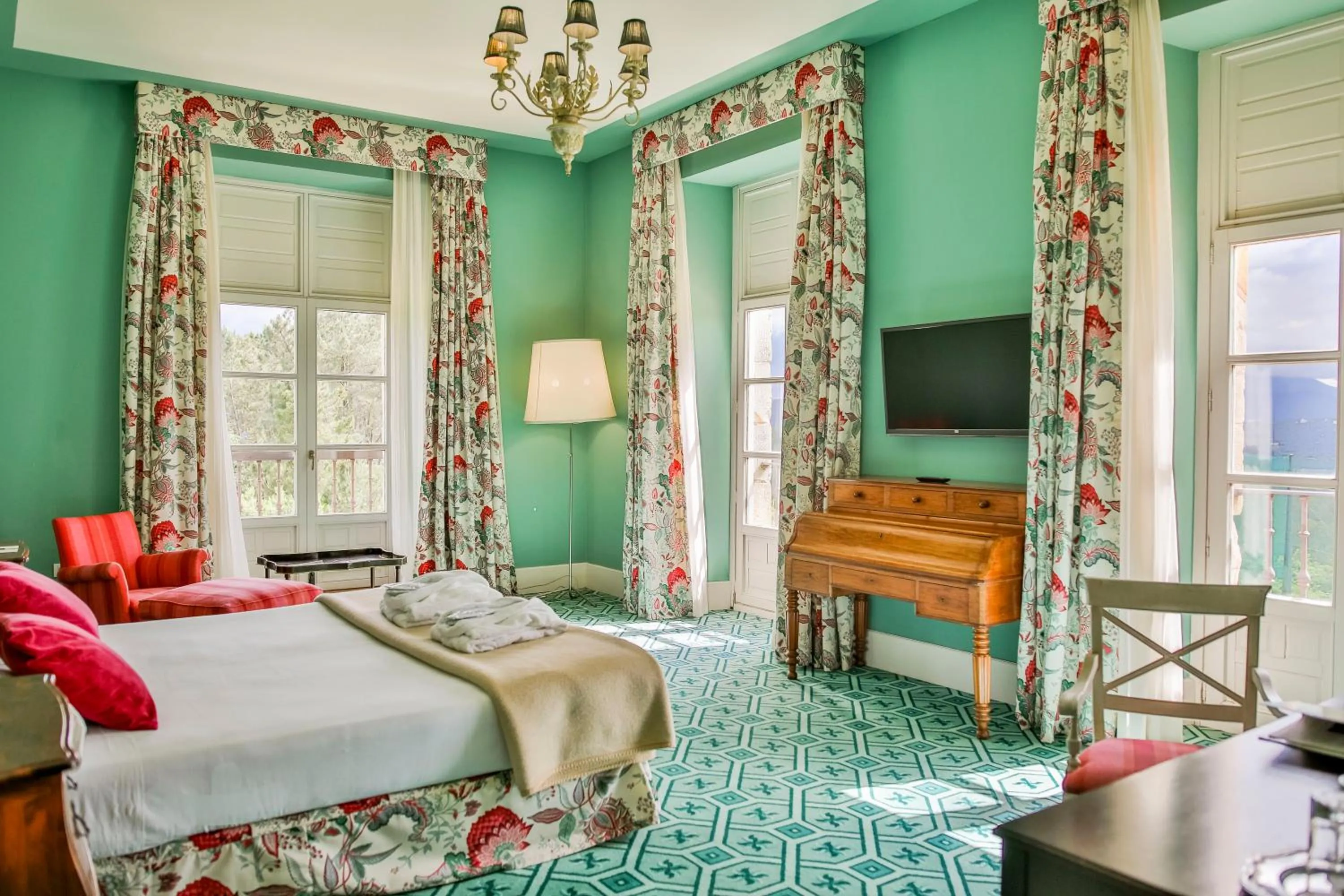 Bedroom, Bed in Hotel Palacio Urgoiti