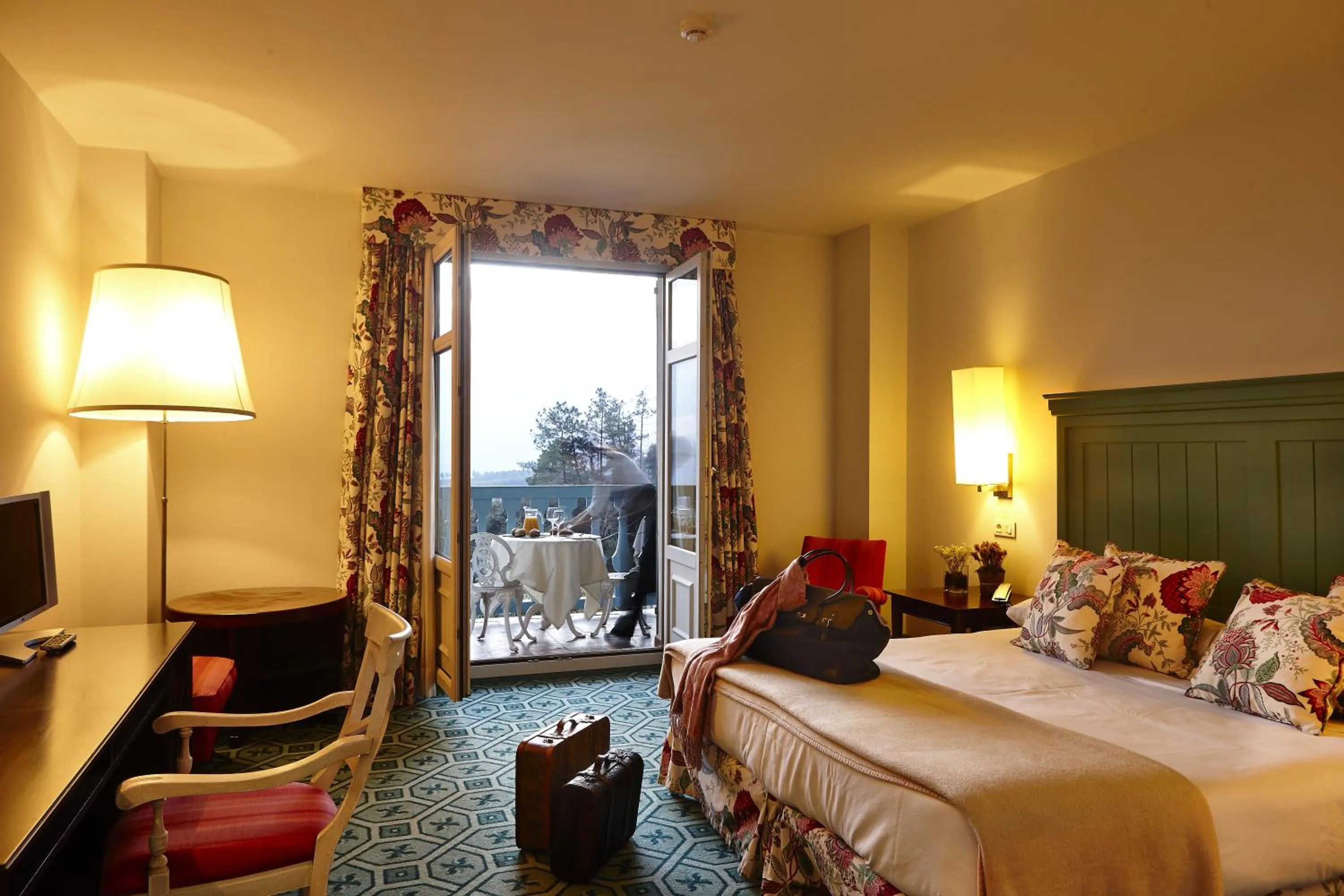 Photo of the whole room, Bed in Hotel Palacio Urgoiti