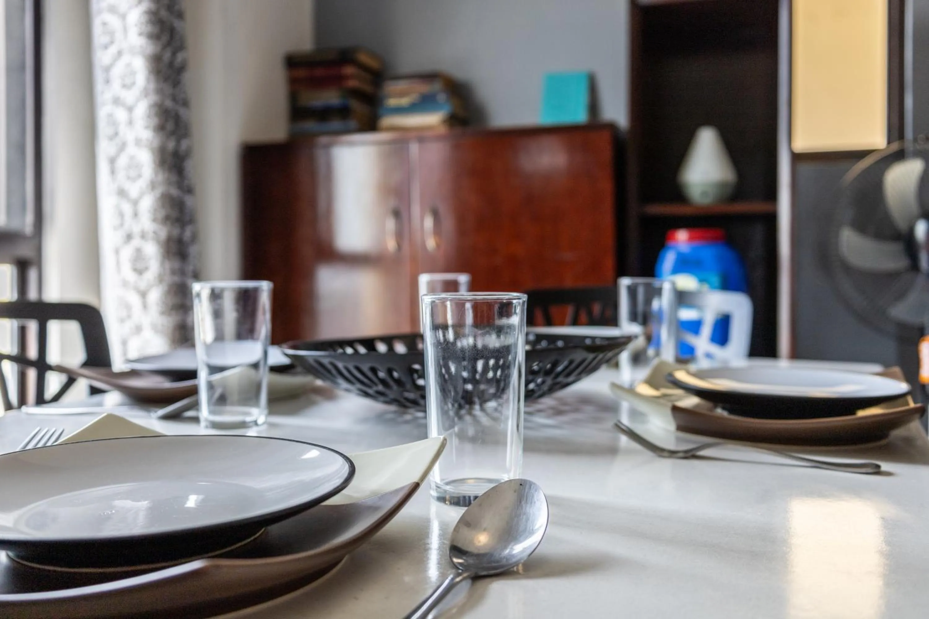 Dining area in Spacious Penthouse Near NAIA with 24-7 Convenience