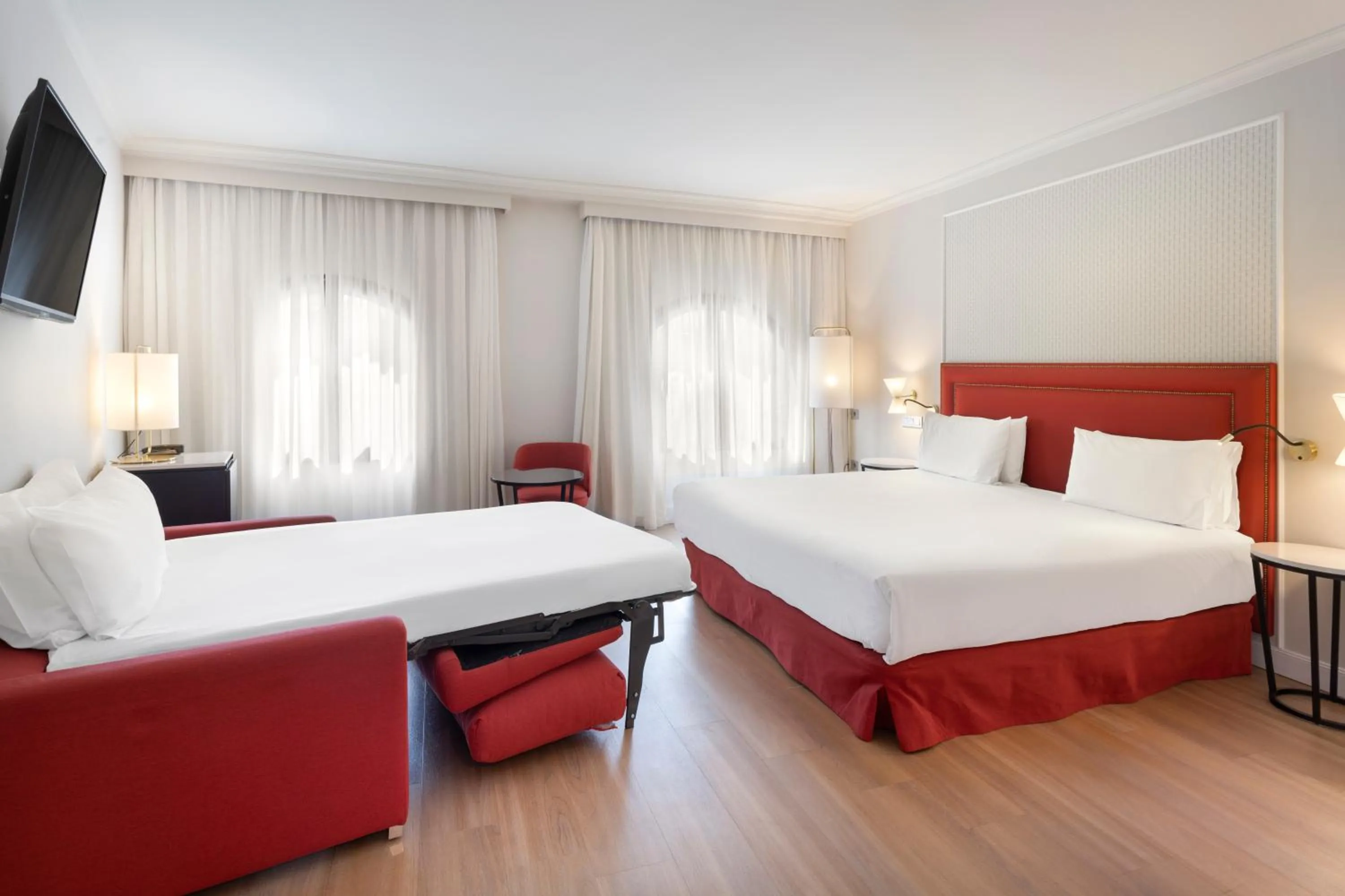 Bedroom, Bed in Exe Sevilla Macarena