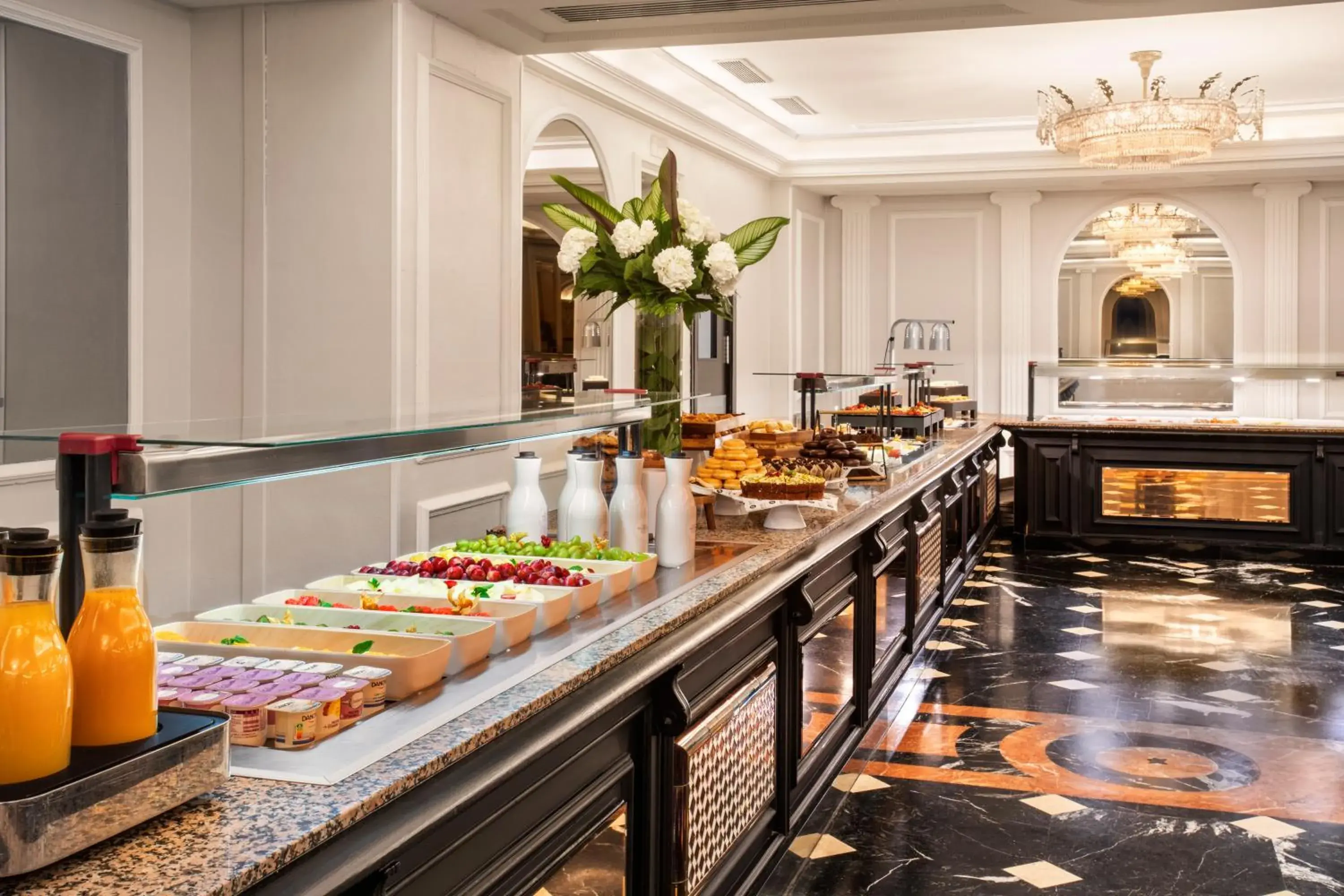 Buffet breakfast in Exe Sevilla Macarena Buffet breakfast in Exe Sevilla Macarena