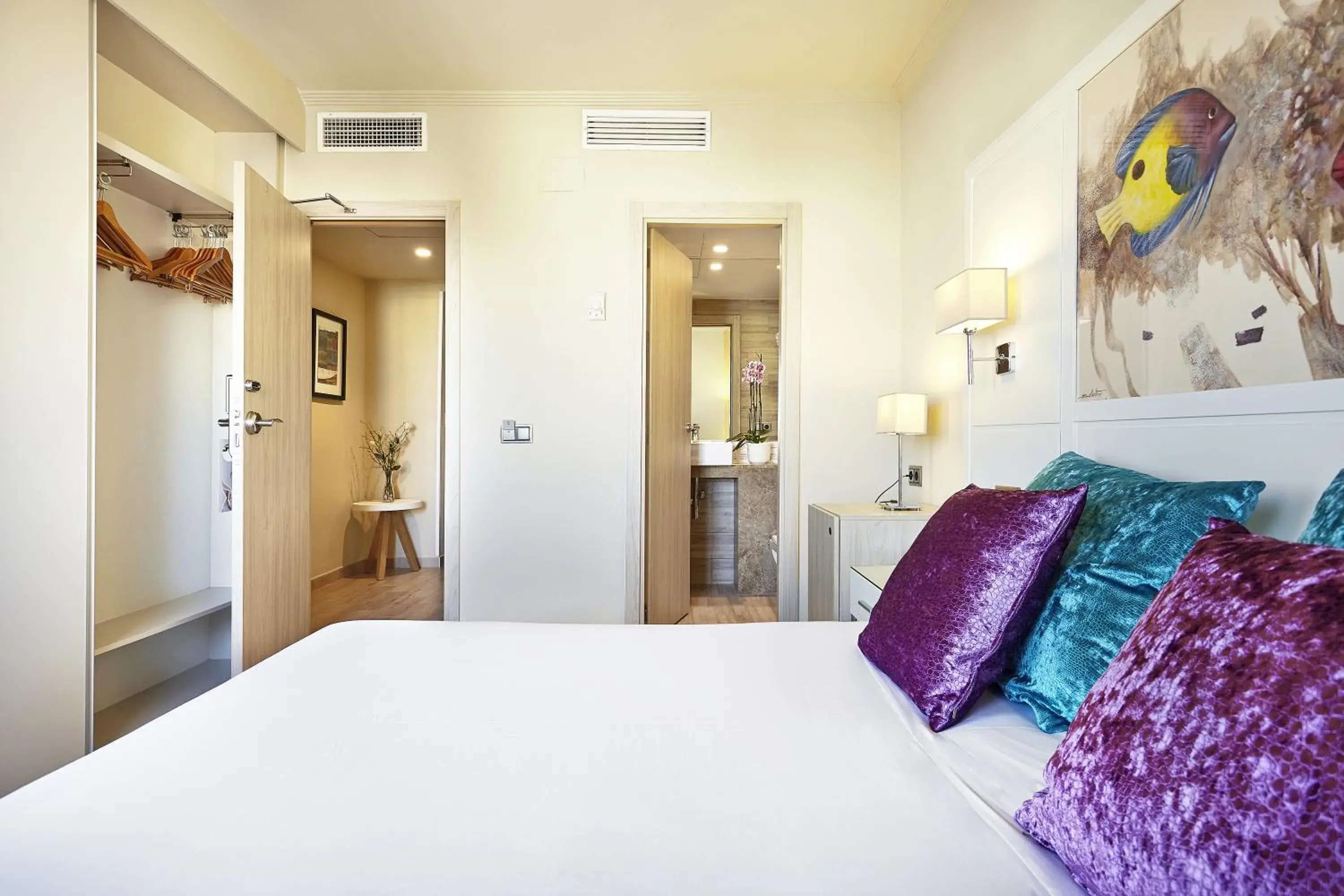 Bedroom, Bed in Grupotel Maritimo Bedroom, Bed in Grupotel Maritimo