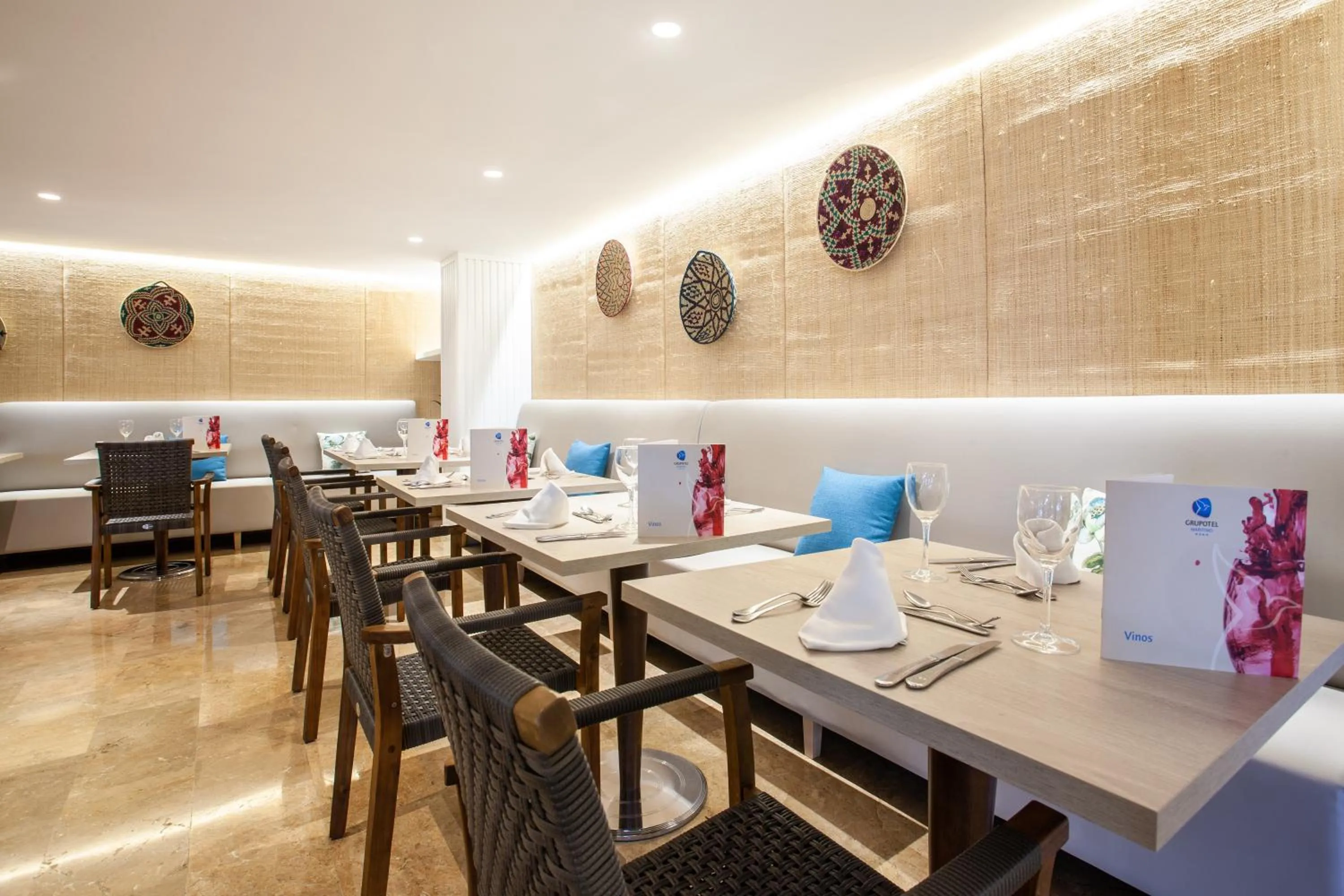 Restaurant/places to eat in Grupotel Maritimo