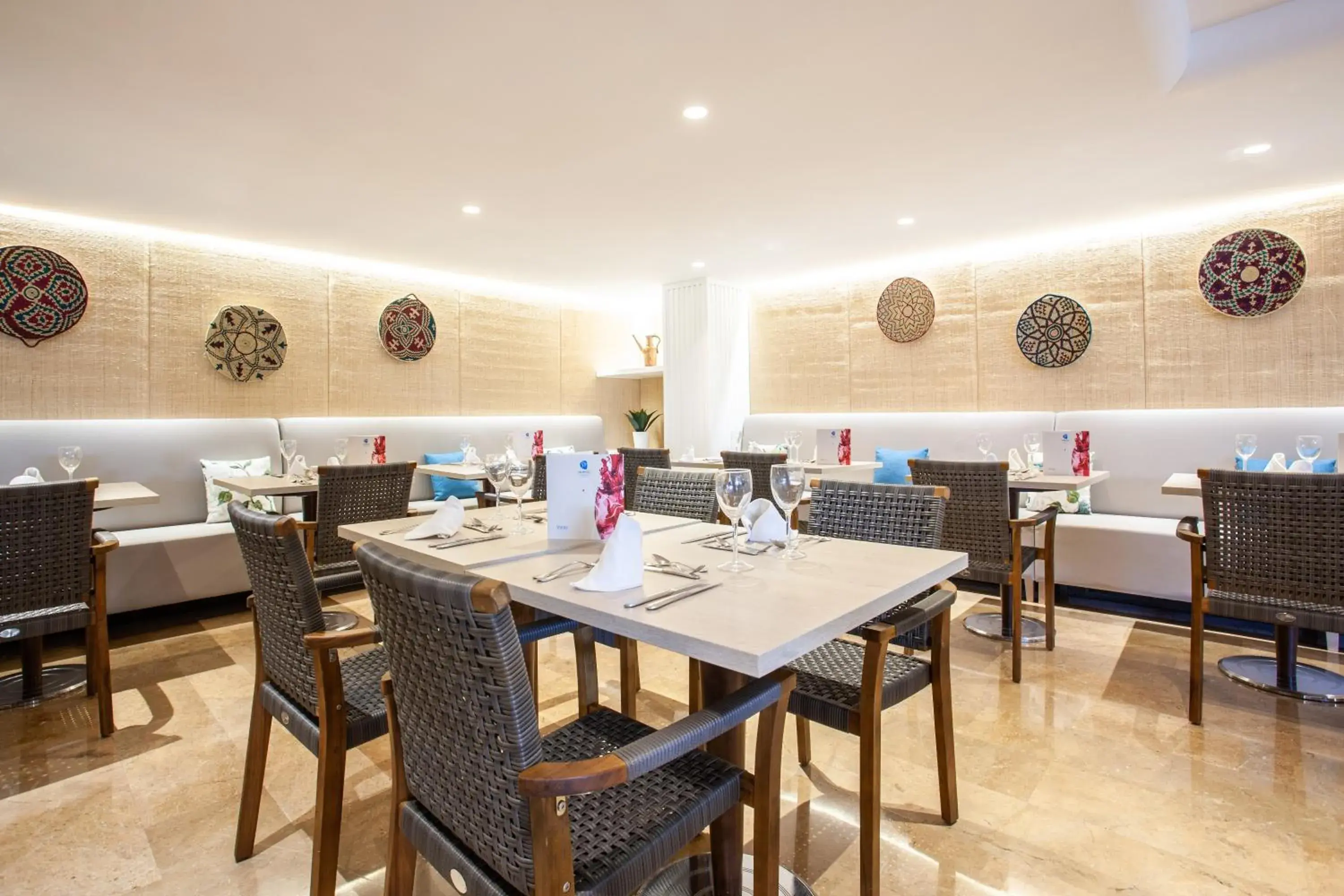Restaurant/places to eat in Grupotel Maritimo Restaurant/places to eat in Grupotel Maritimo
