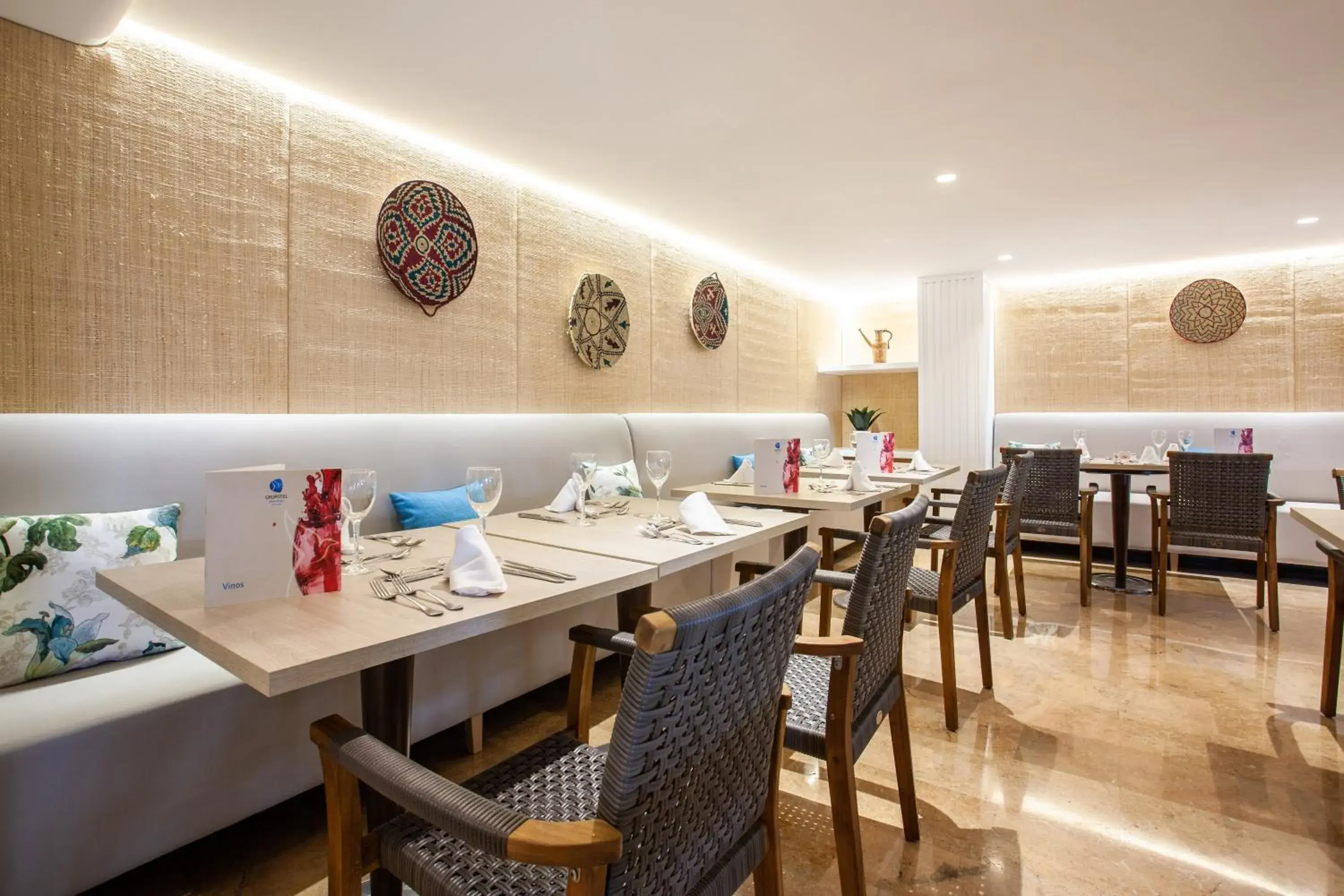 Restaurant/places to eat in Grupotel Maritimo Restaurant/places to eat in Grupotel Maritimo