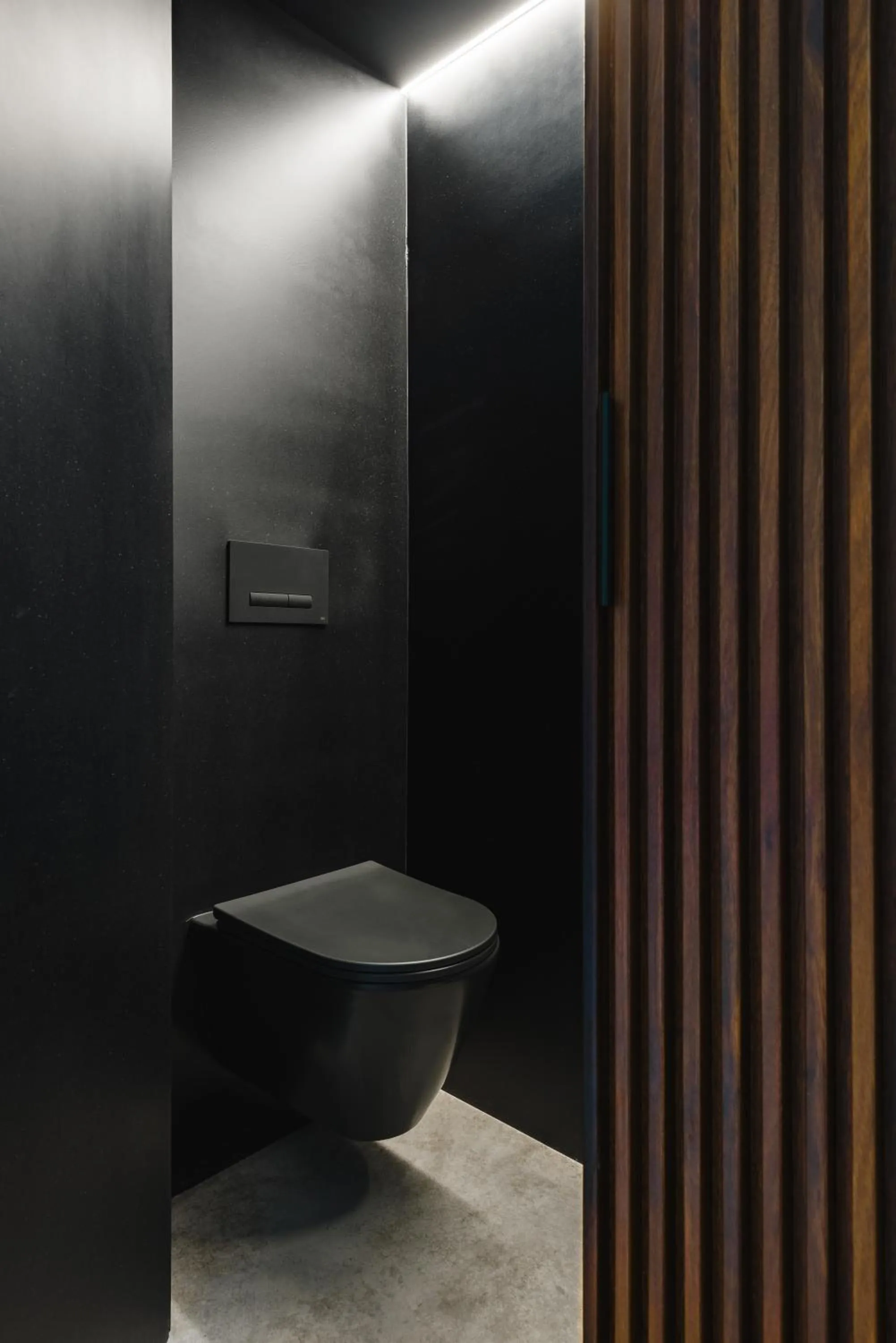 Toilet in Lisbon Five Stars Alcântara Lofts