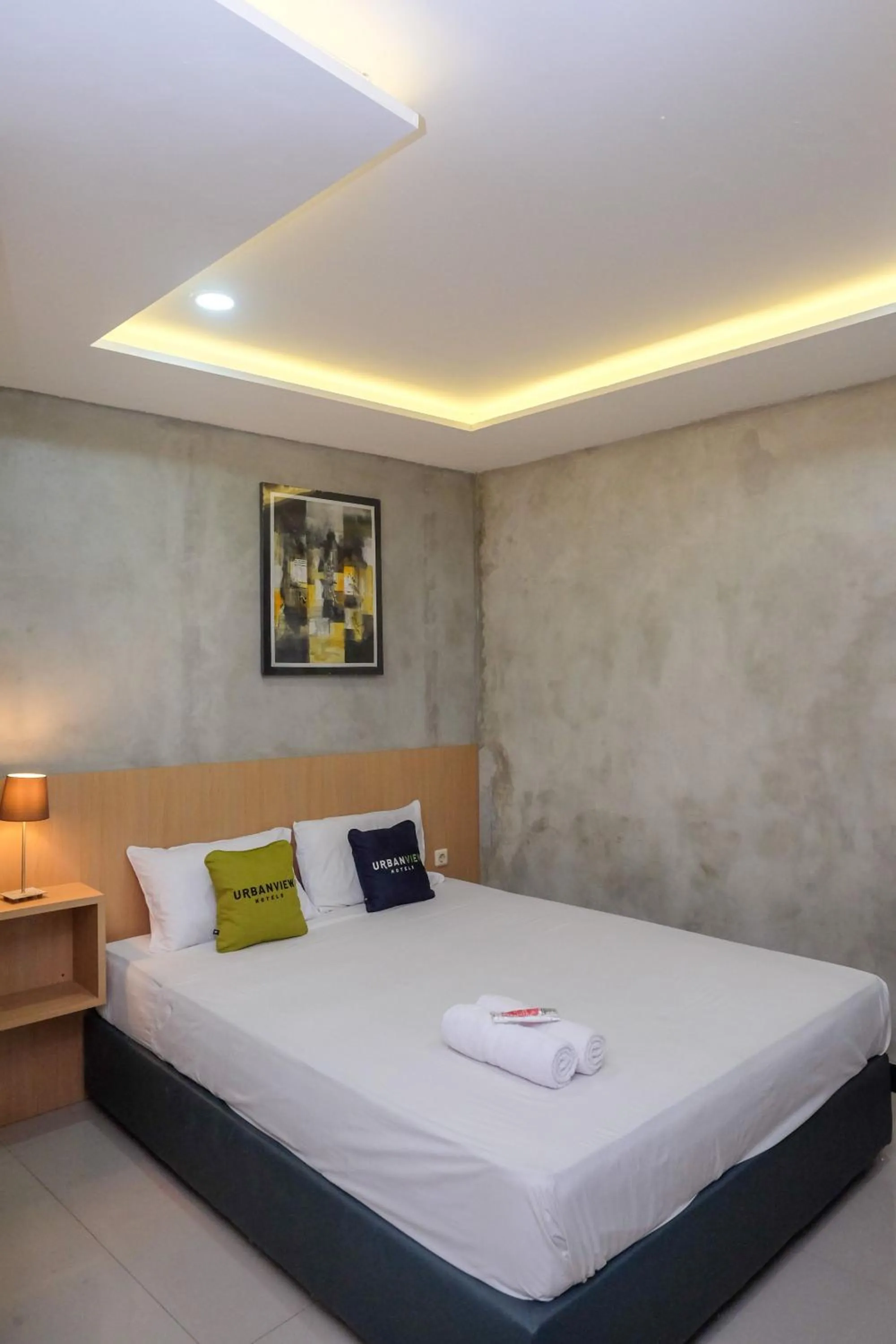 Bedroom, Bed in Urbanview Hotel Syariah Artamara Tegal by RedDoorz