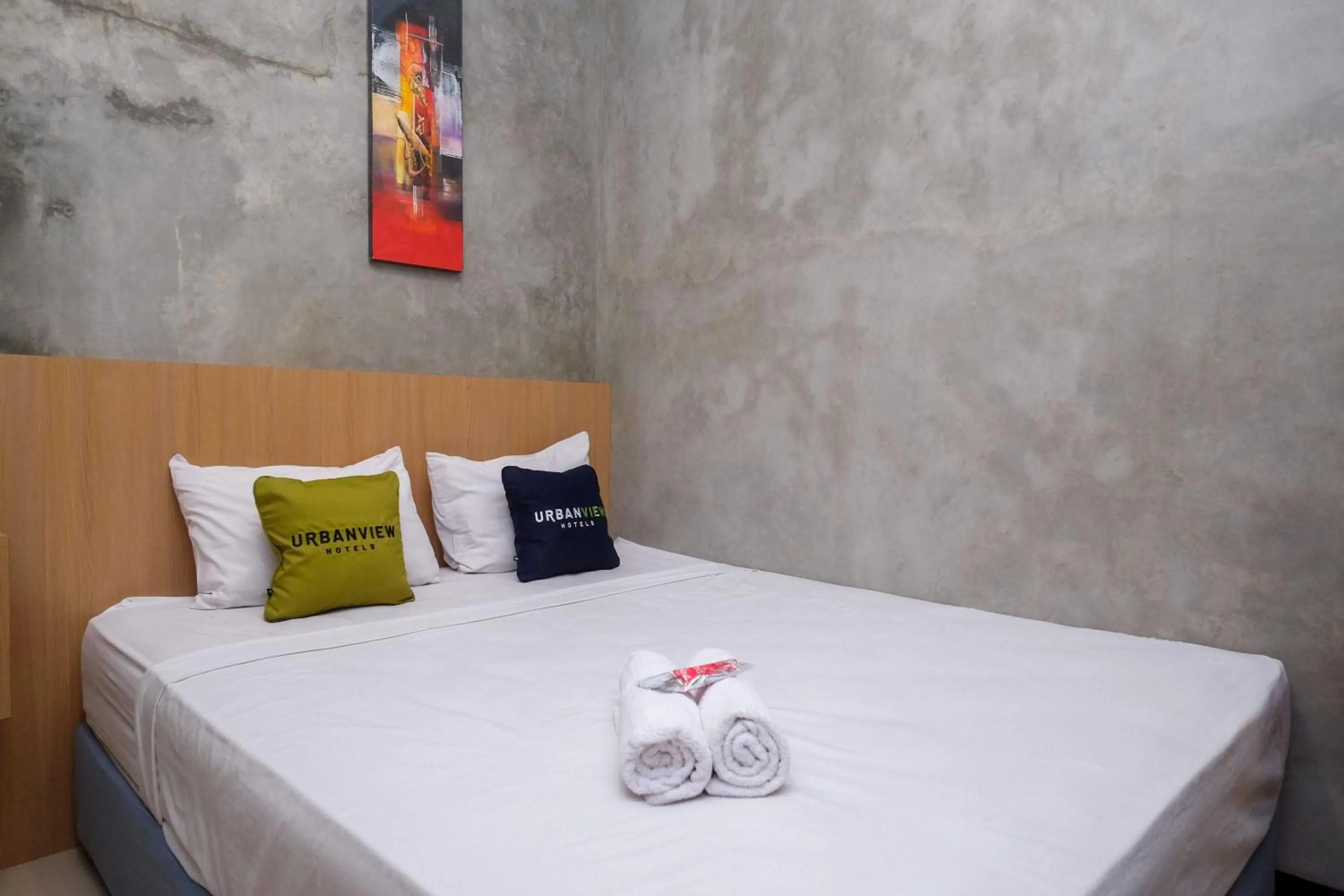 Bedroom, Bed in Urbanview Hotel Syariah Artamara Tegal by RedDoorz