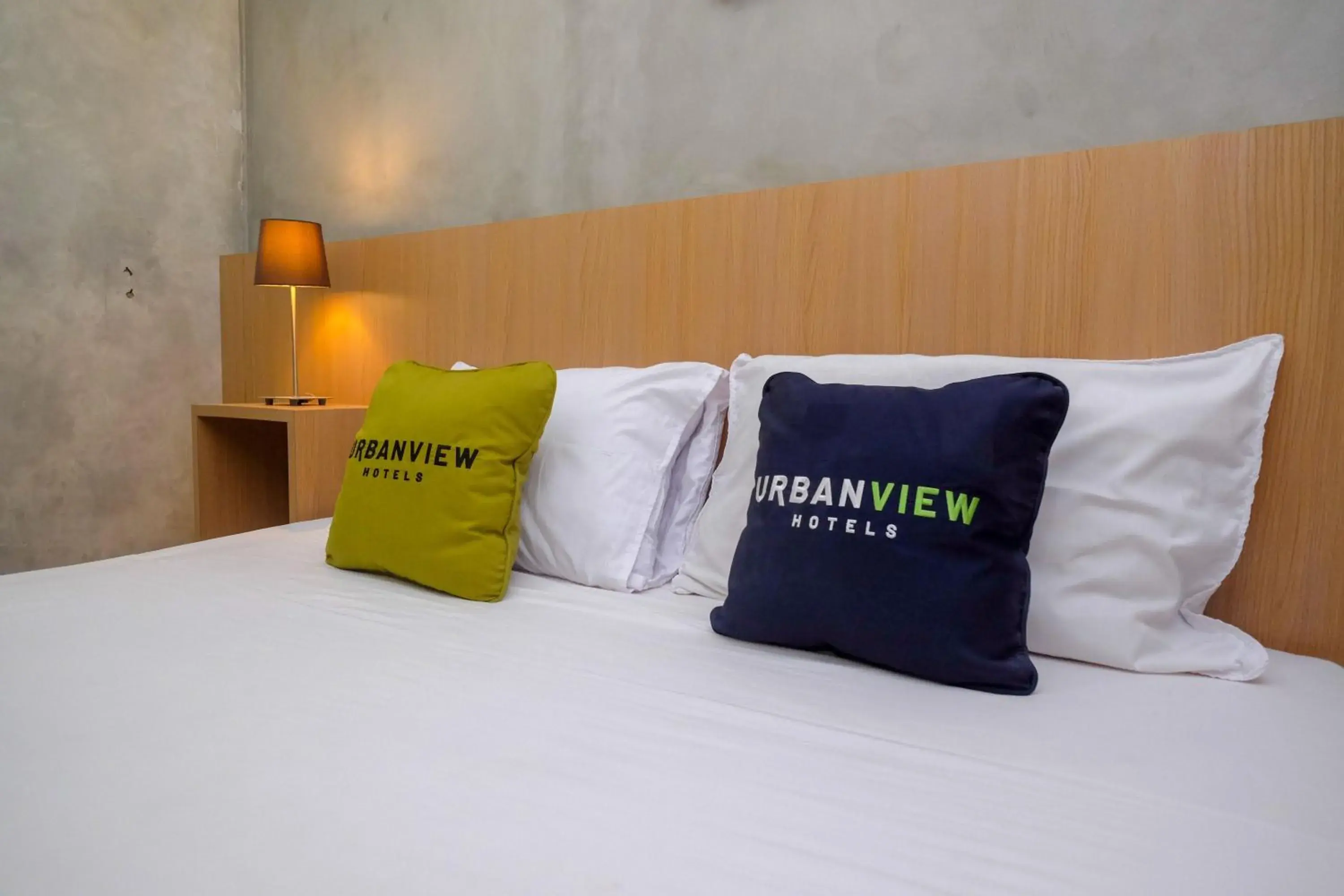 Bedroom, Bed in Urbanview Hotel Syariah Artamara Tegal by RedDoorz Bedroom, Bed in Urbanview Hotel Syariah Artamara Tegal by RedDoorz