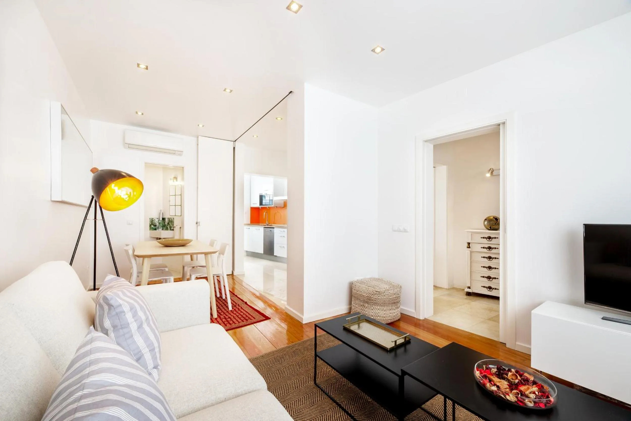 Navegantes Townhouse by Olala Homes
