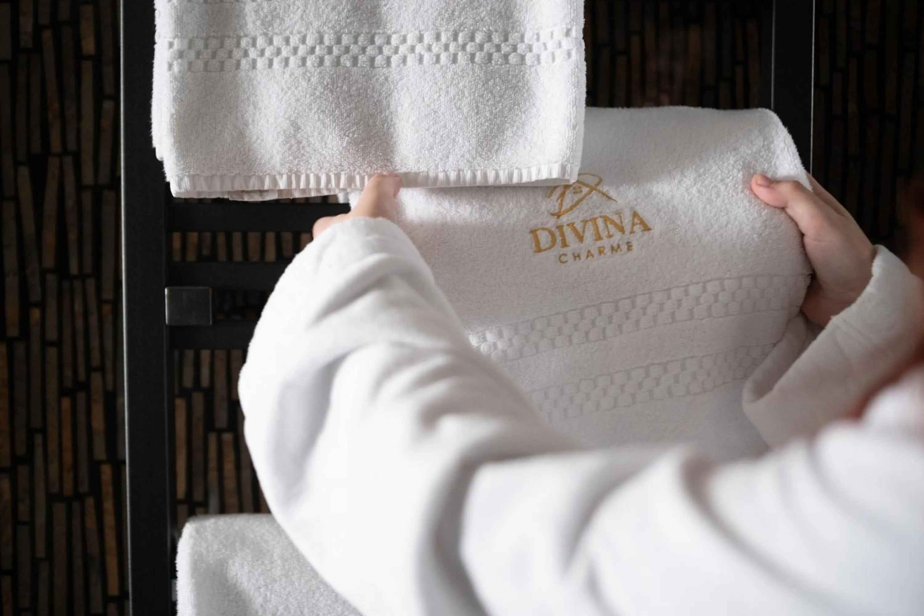 Photo of the whole room, Bed in Divina Charme