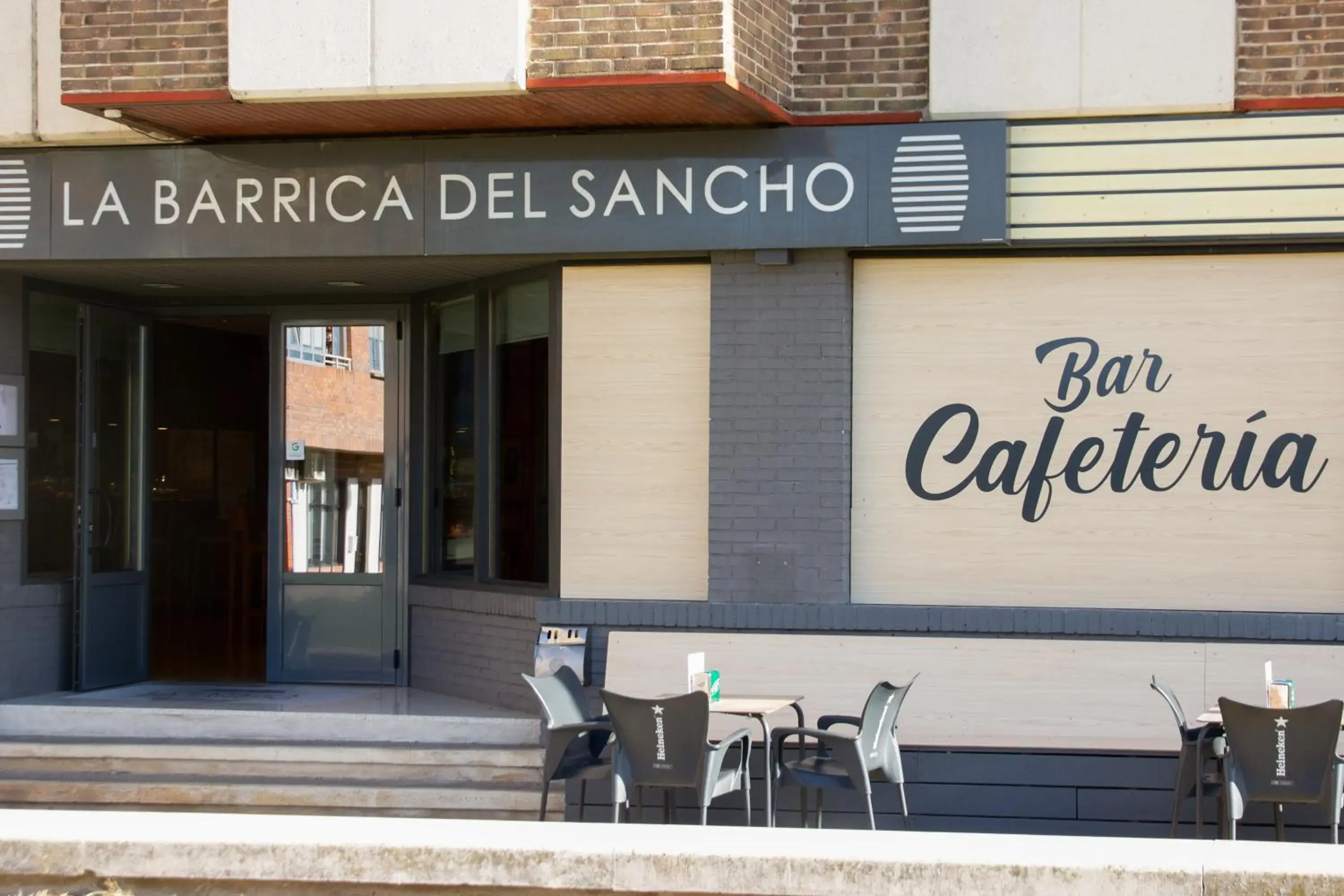 Restaurant/places to eat in Sancho Ramirez Restaurant/places to eat in Sancho Ramirez