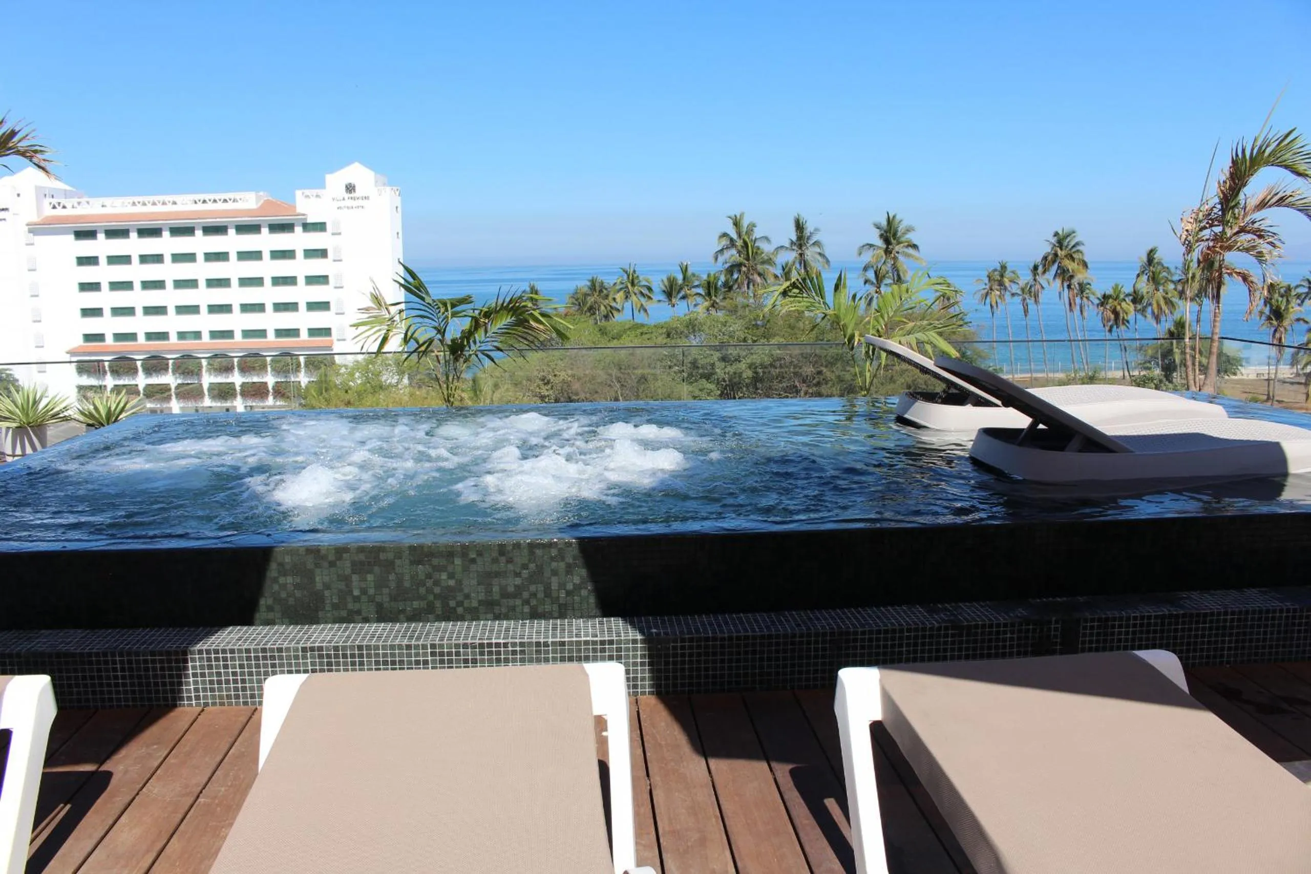 Swimming pool in 105 Downtown