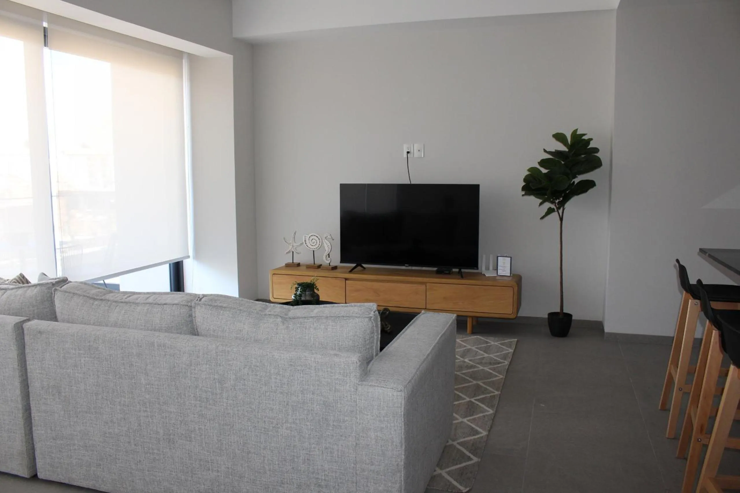Communal lounge/ TV room in 105 Downtown