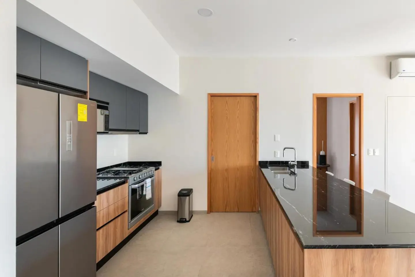 Kitchen or kitchenette in 105 Downtown