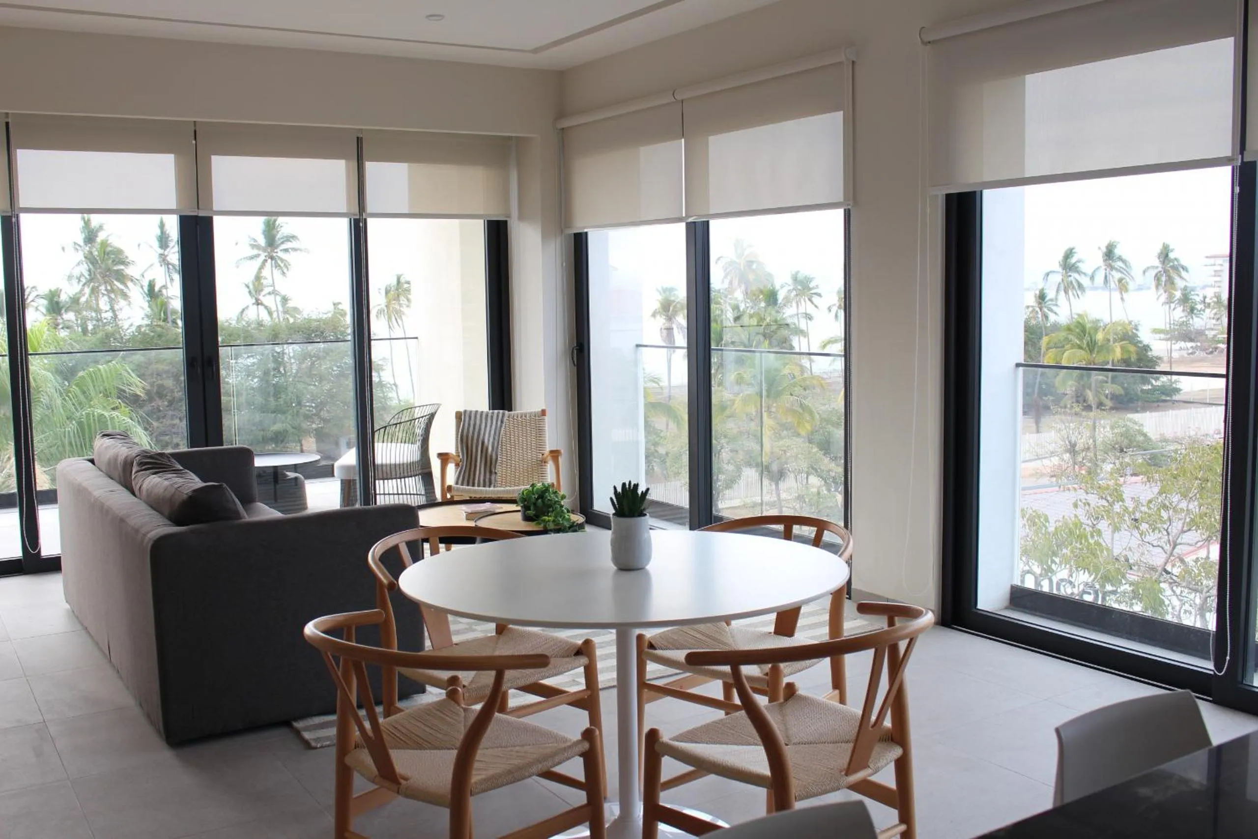 Communal lounge/ TV room in 105 Downtown