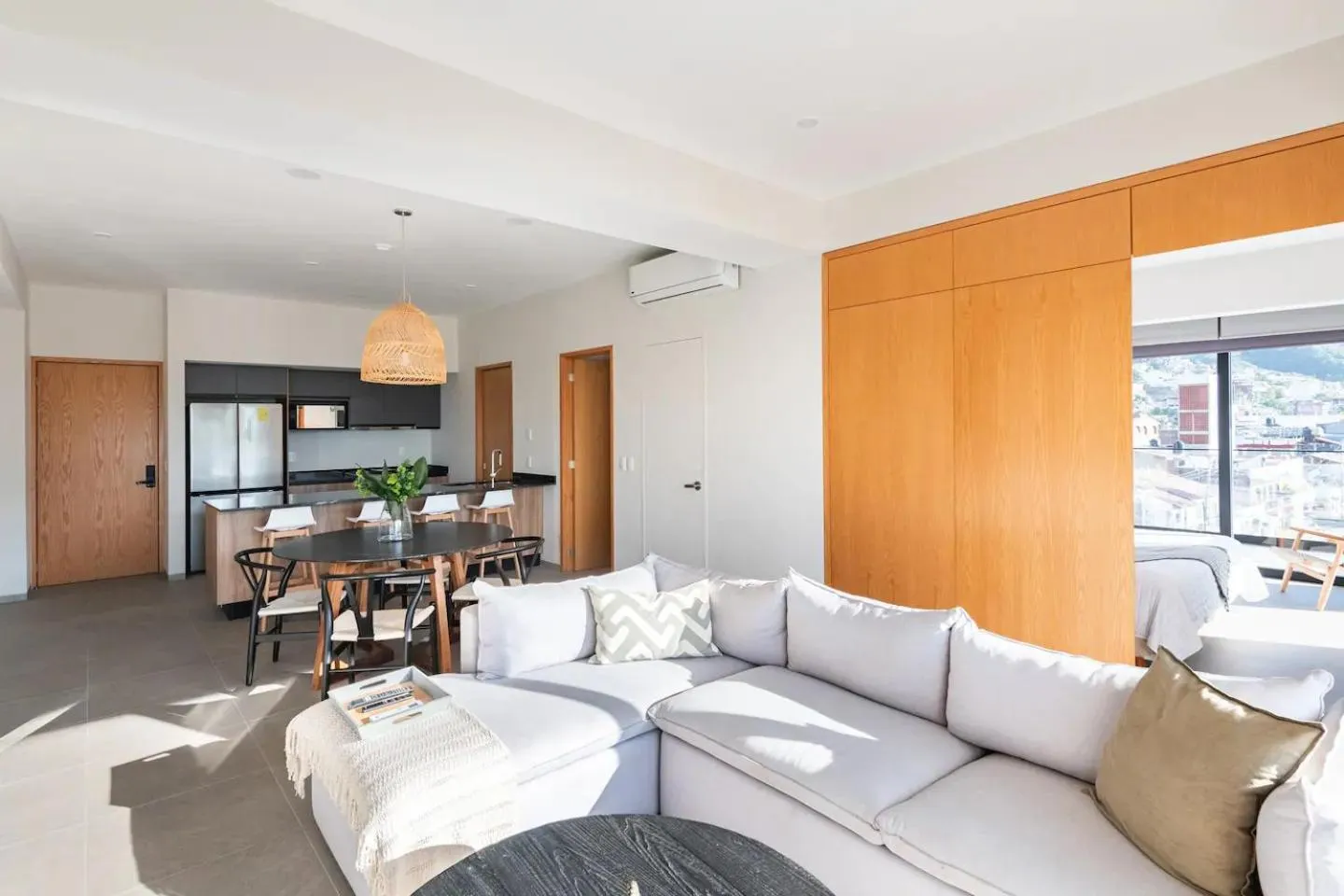 Communal lounge/ TV room in 105 Downtown