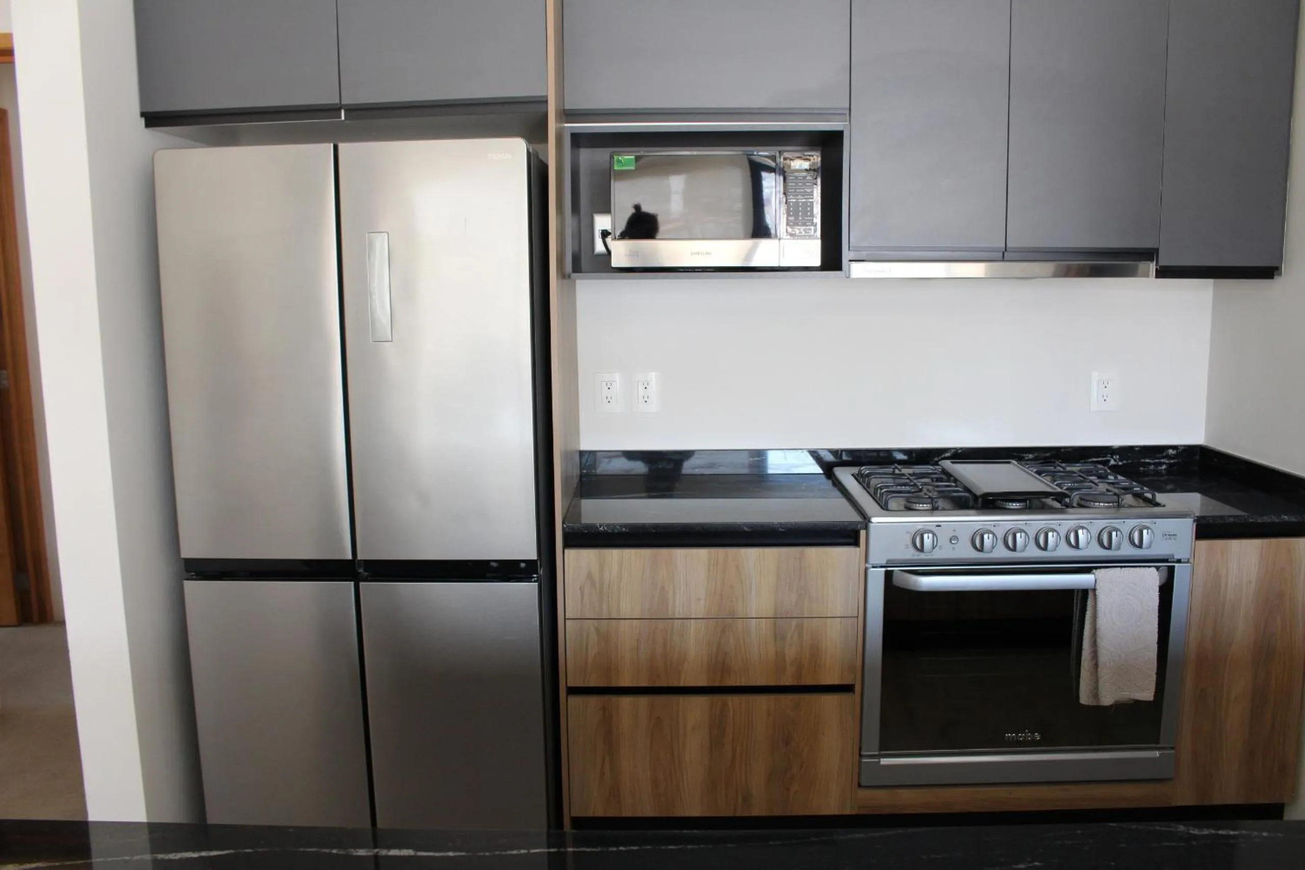 Kitchen or kitchenette in 105 Downtown