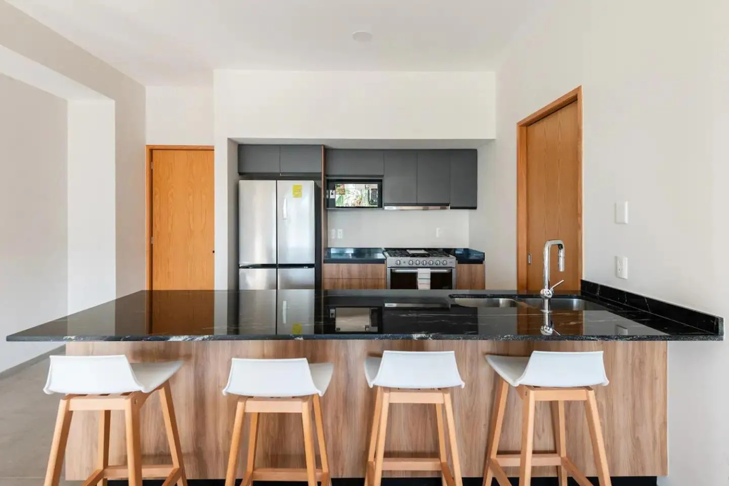 Kitchen or kitchenette in 105 Downtown