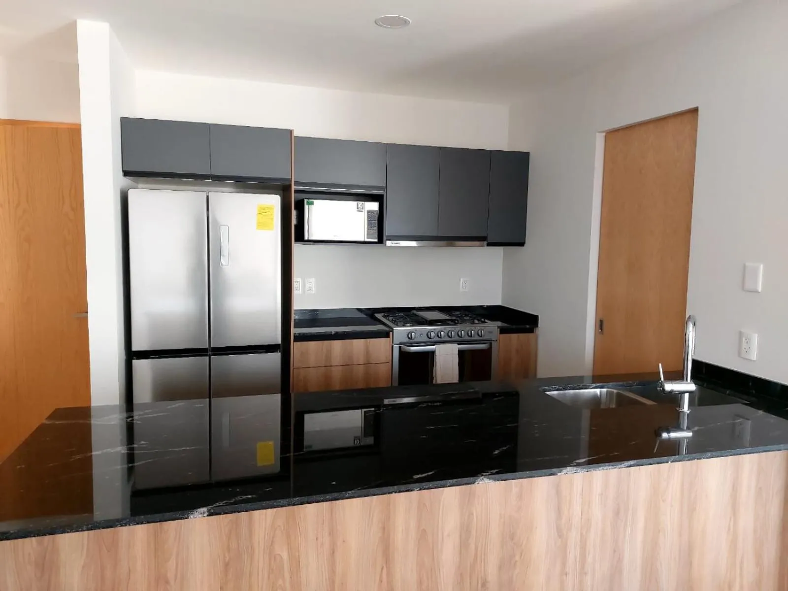 Kitchen or kitchenette in 105 Downtown